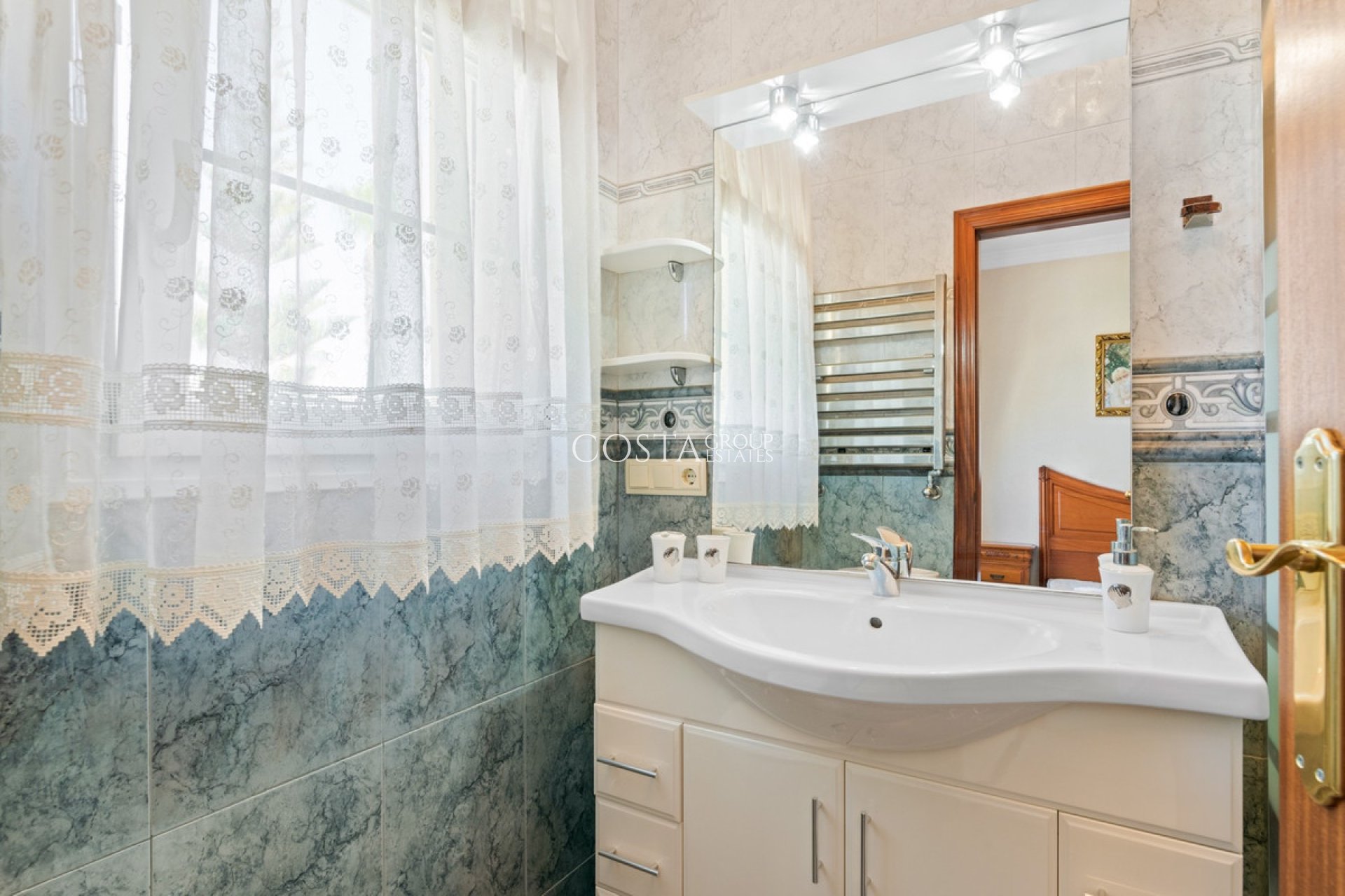 Resale - Villa -
Orihuela - Playa Flamenca