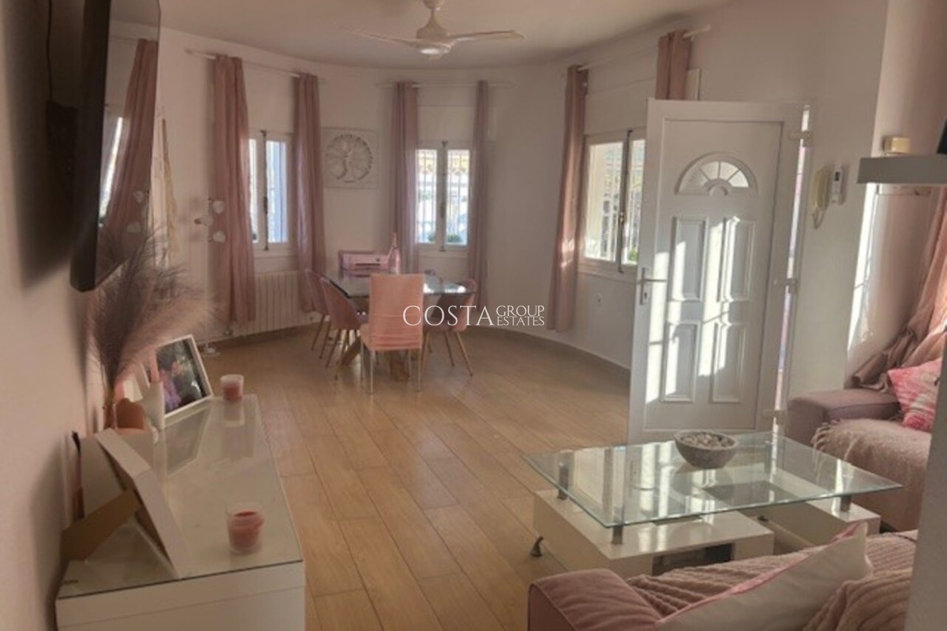 Resale - Villa -
Orihuela - Playa Flamenca