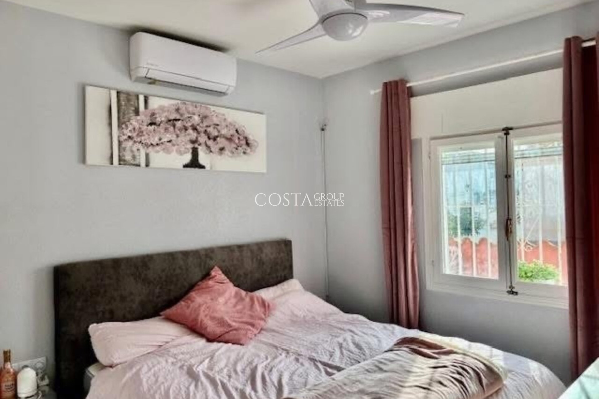 Resale - Villa -
Orihuela - Playa Flamenca