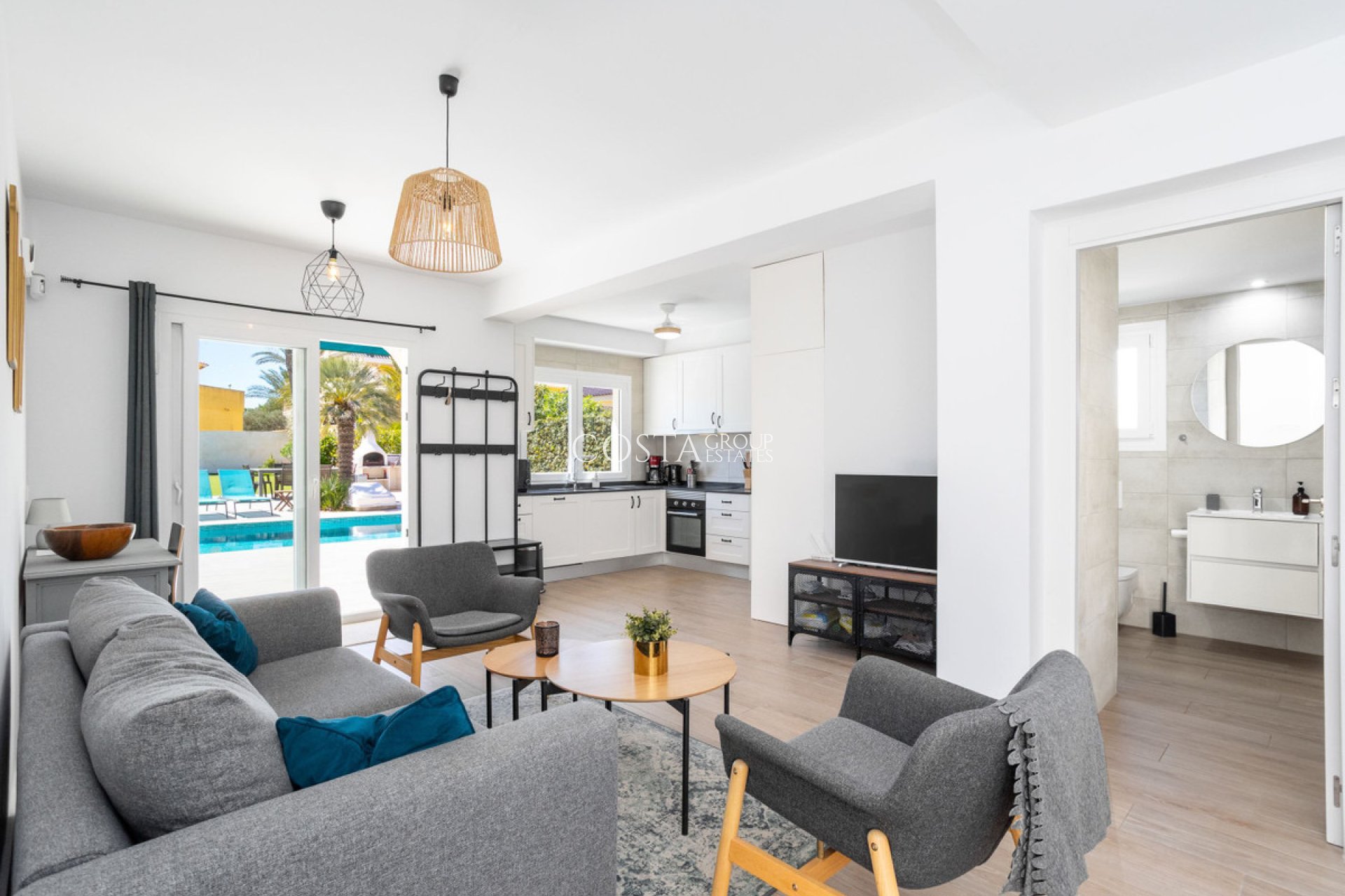 Resale - Villa -
Orihuela - Playa Flamenca