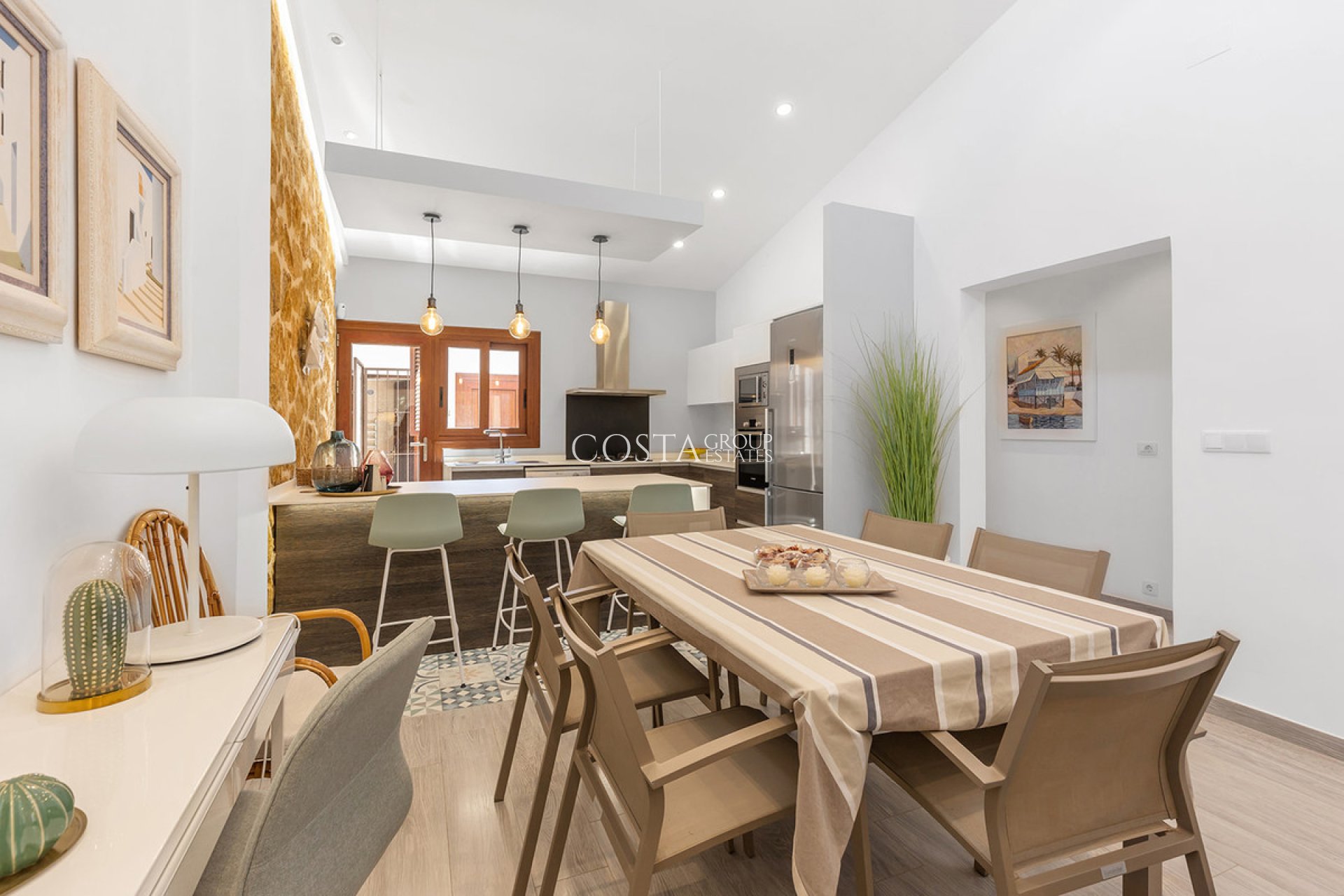 Resale - Villa -
Orihuela - Punta Prima