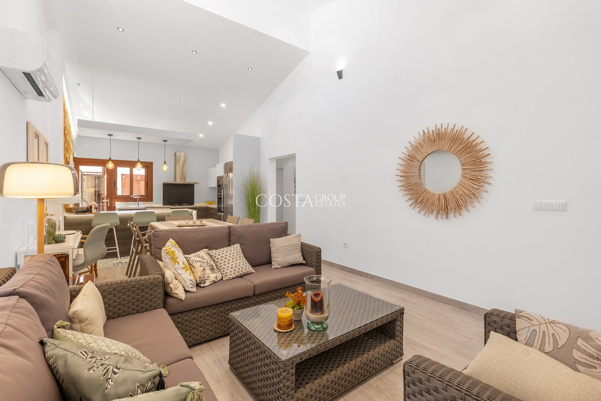 Resale - Villa -
Orihuela - Punta Prima