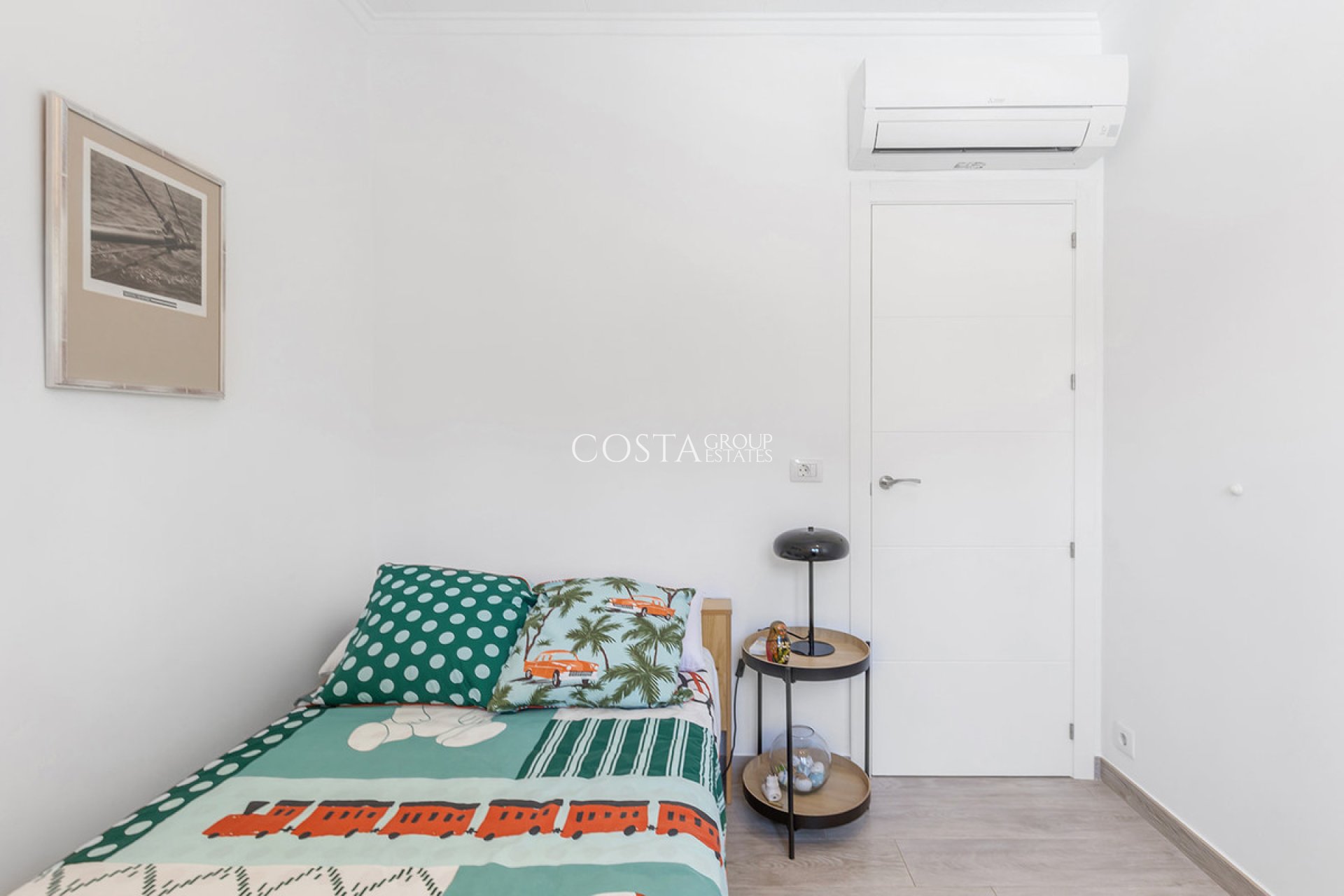 Resale - Villa -
Orihuela - Punta Prima