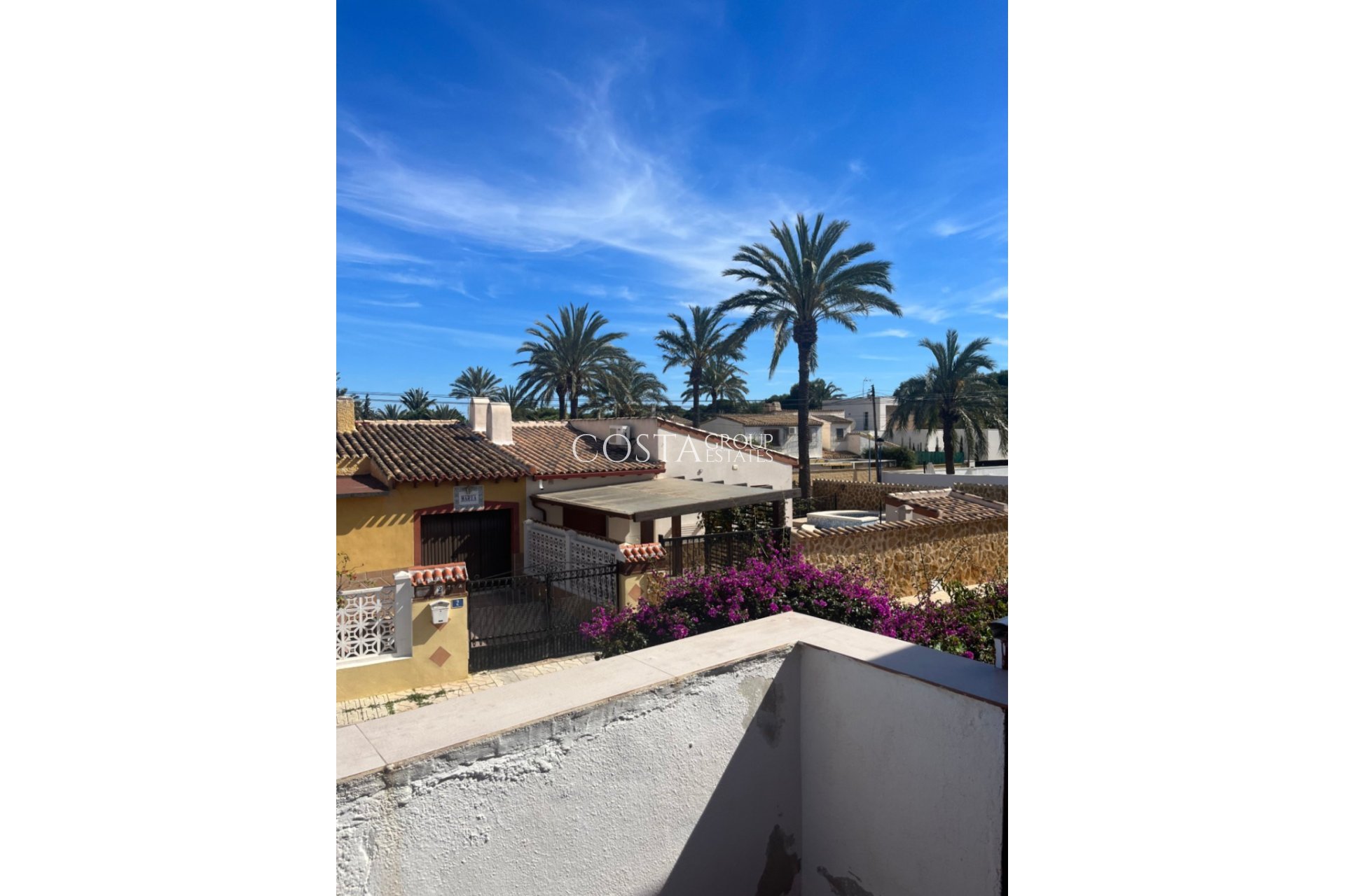 Resale - Villa -
Orihuela - Punta Prima