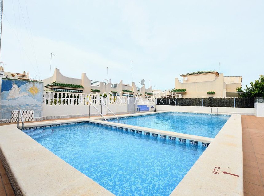 Resale - Villa -
Orihuela - Punta Prima