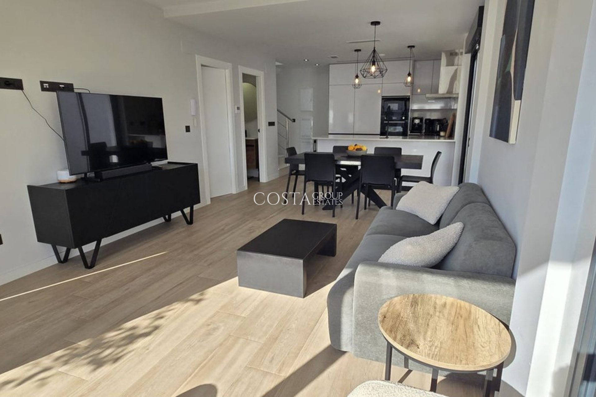 Resale - Villa -
Orihuela - Punta Prima