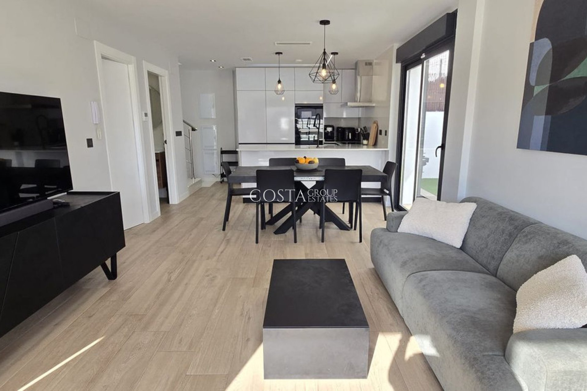 Resale - Villa -
Orihuela - Punta Prima