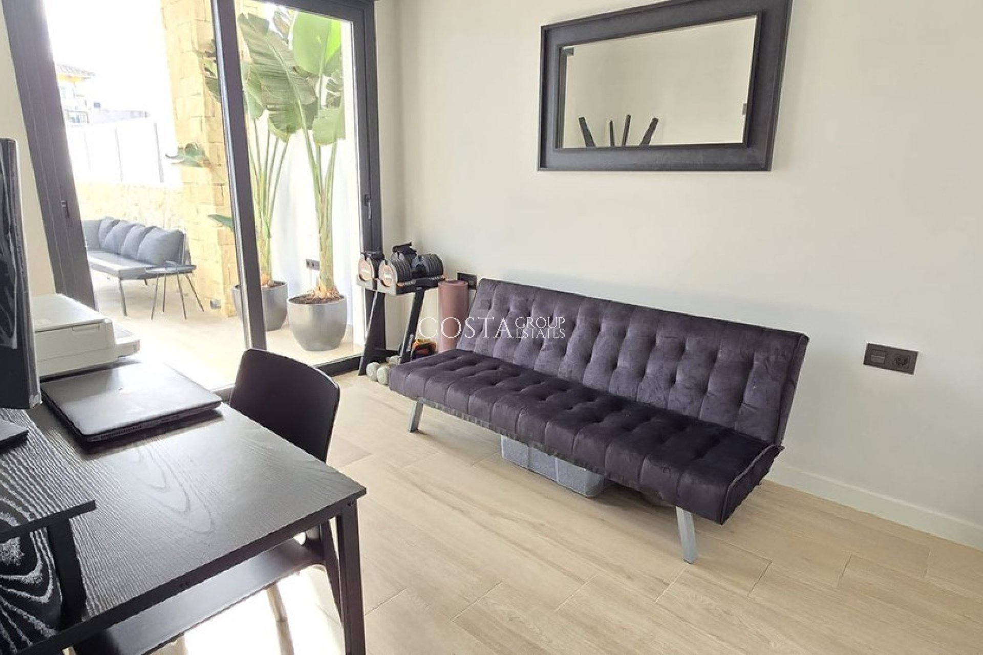 Resale - Villa -
Orihuela - Punta Prima