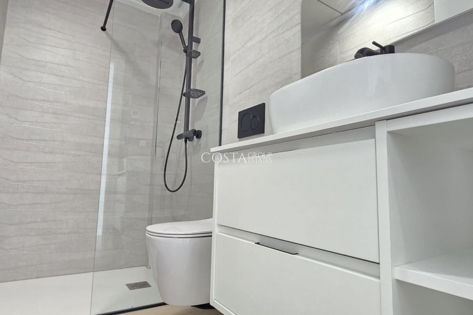 Resale - Villa -
Orihuela - Punta Prima