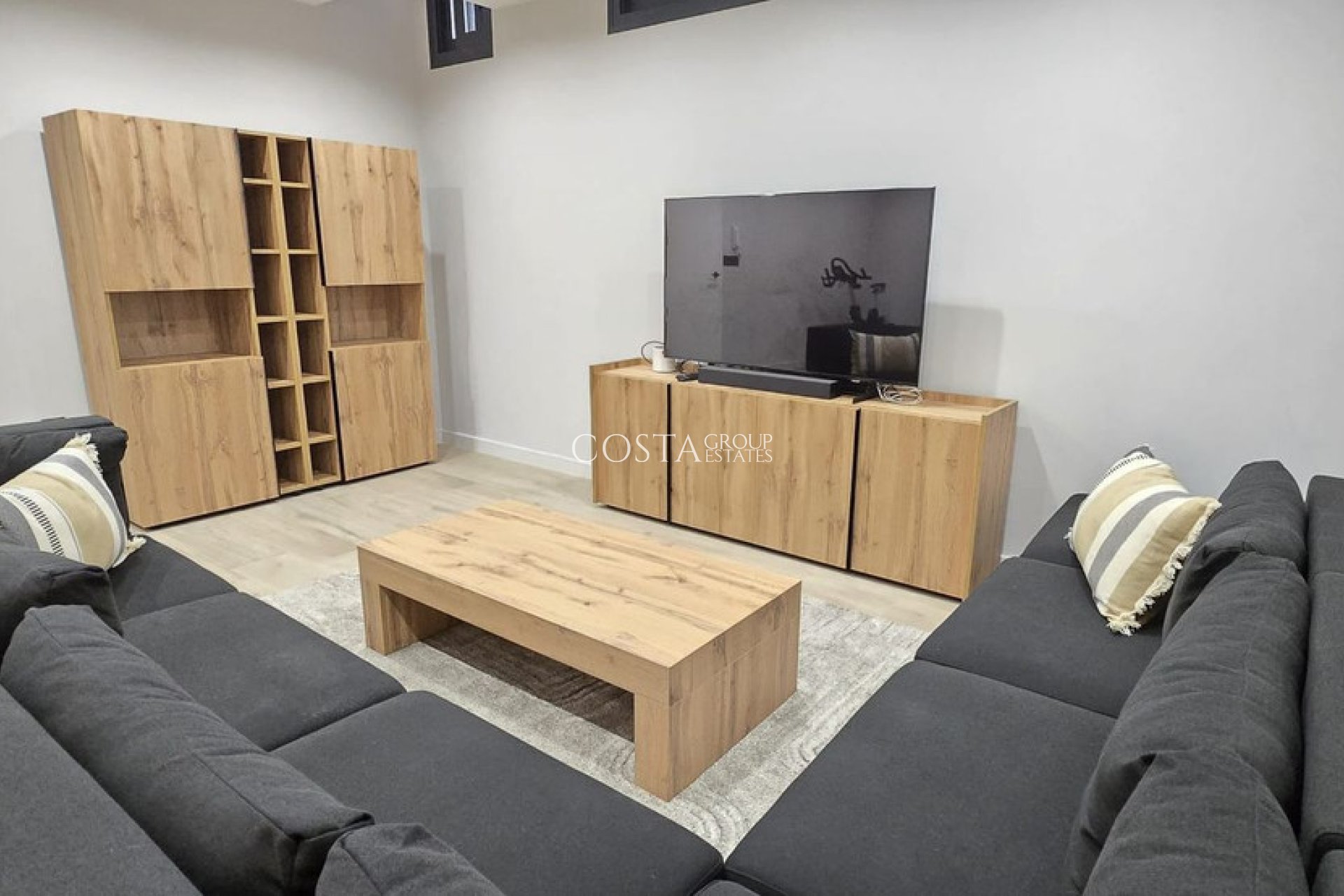 Resale - Villa -
Orihuela - Punta Prima