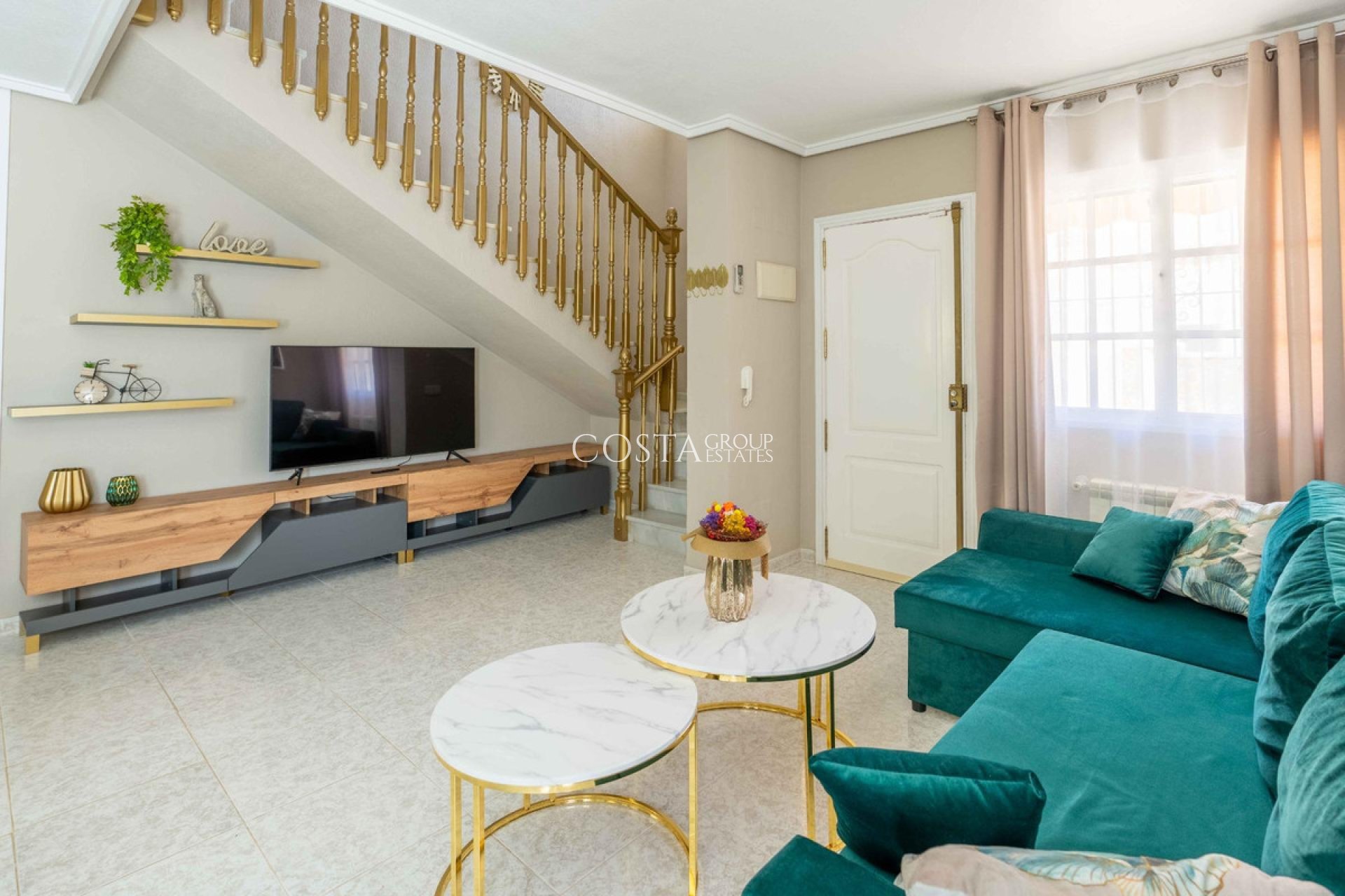 Resale - Villa -
Orihuela - Punta Prima