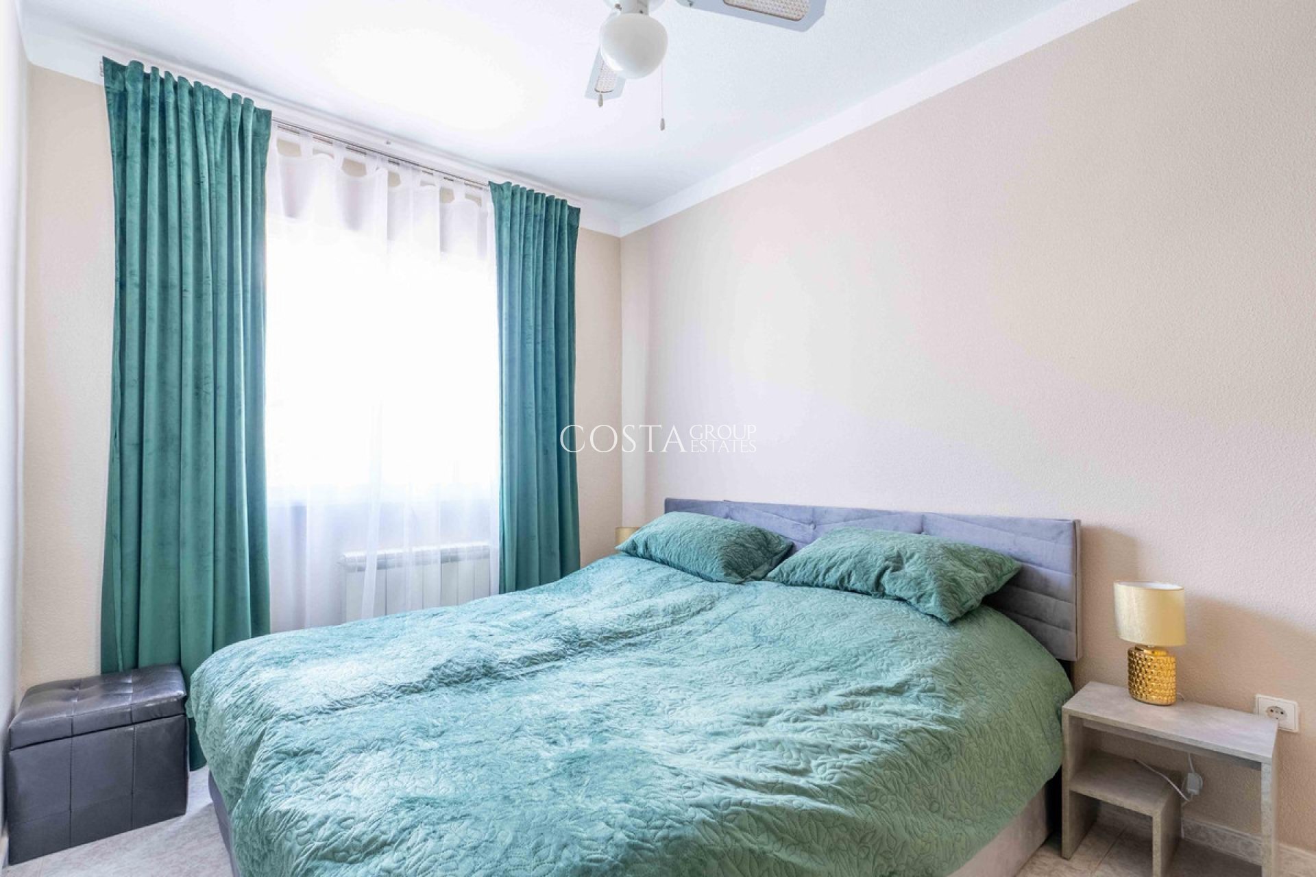 Resale - Villa -
Orihuela - Punta Prima