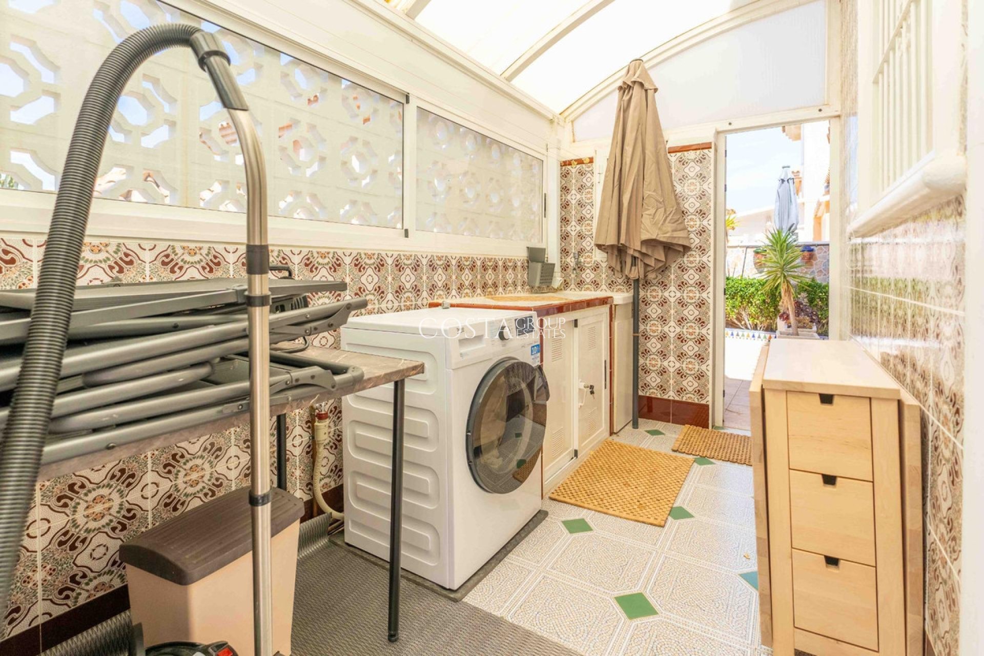 Resale - Villa -
Orihuela - Punta Prima