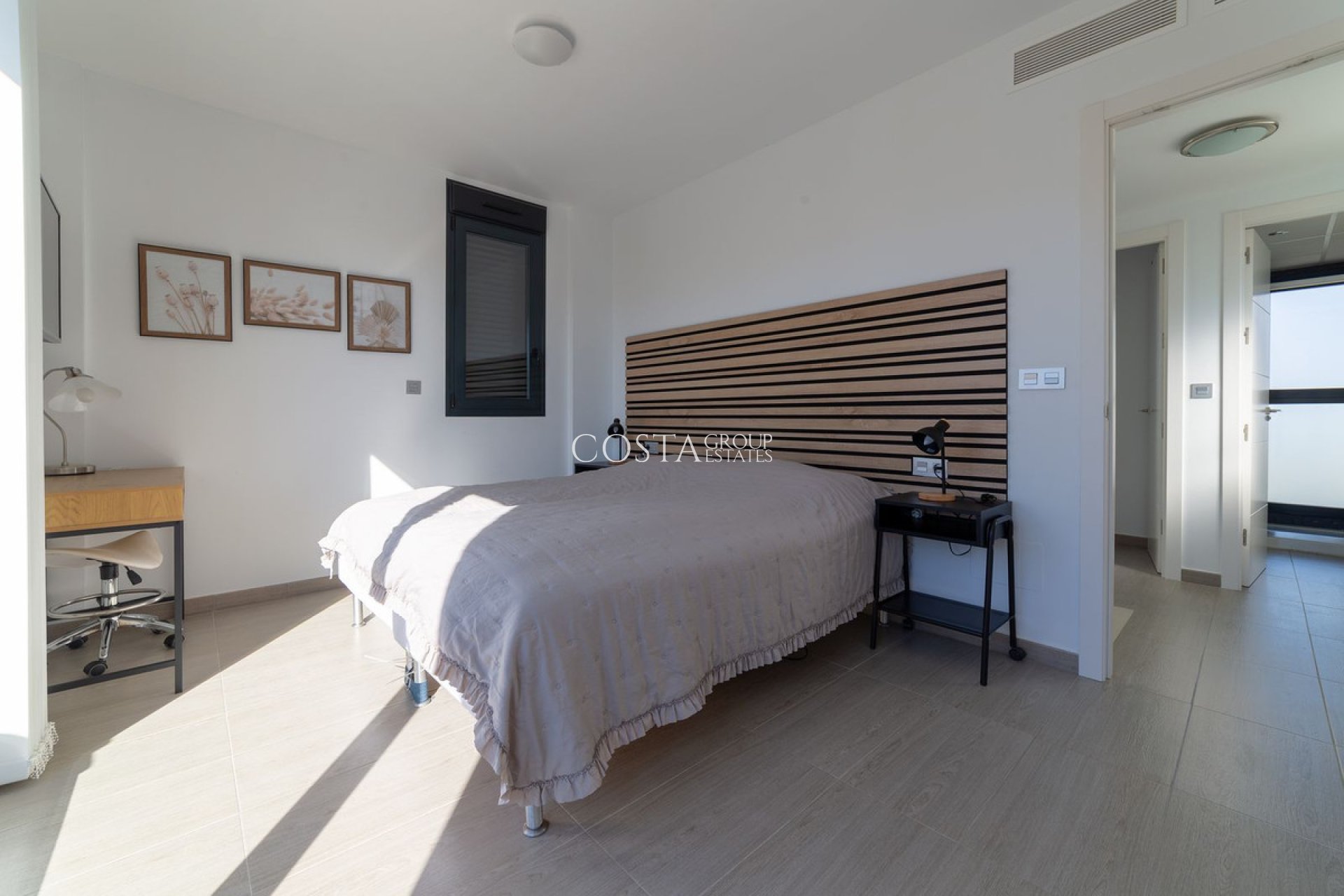 Resale - Villa -
Orihuela - Punta Prima