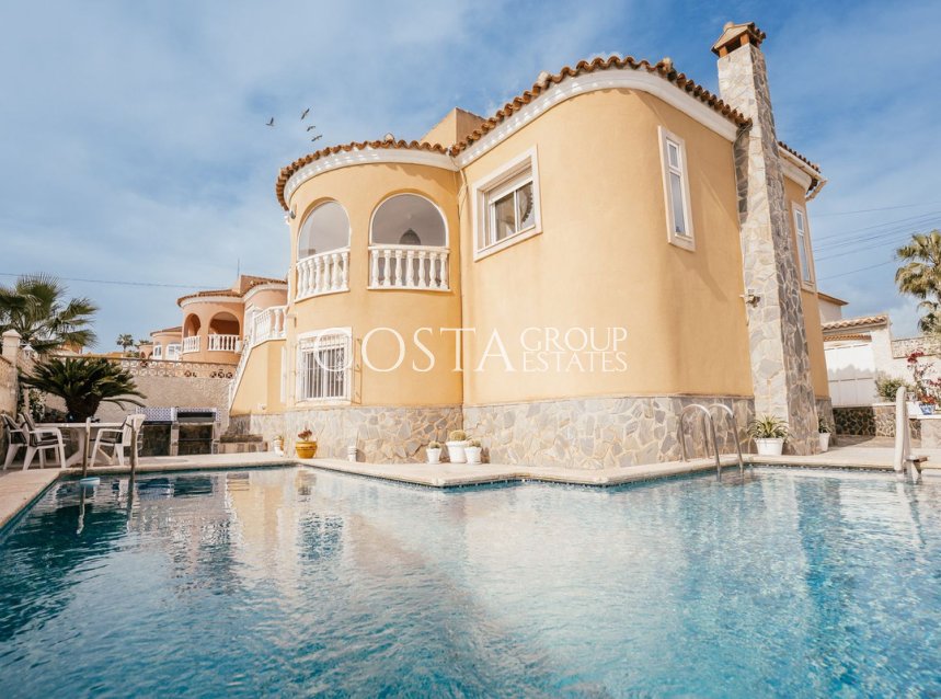 Resale - Villa -
Orihuela - Villamartin