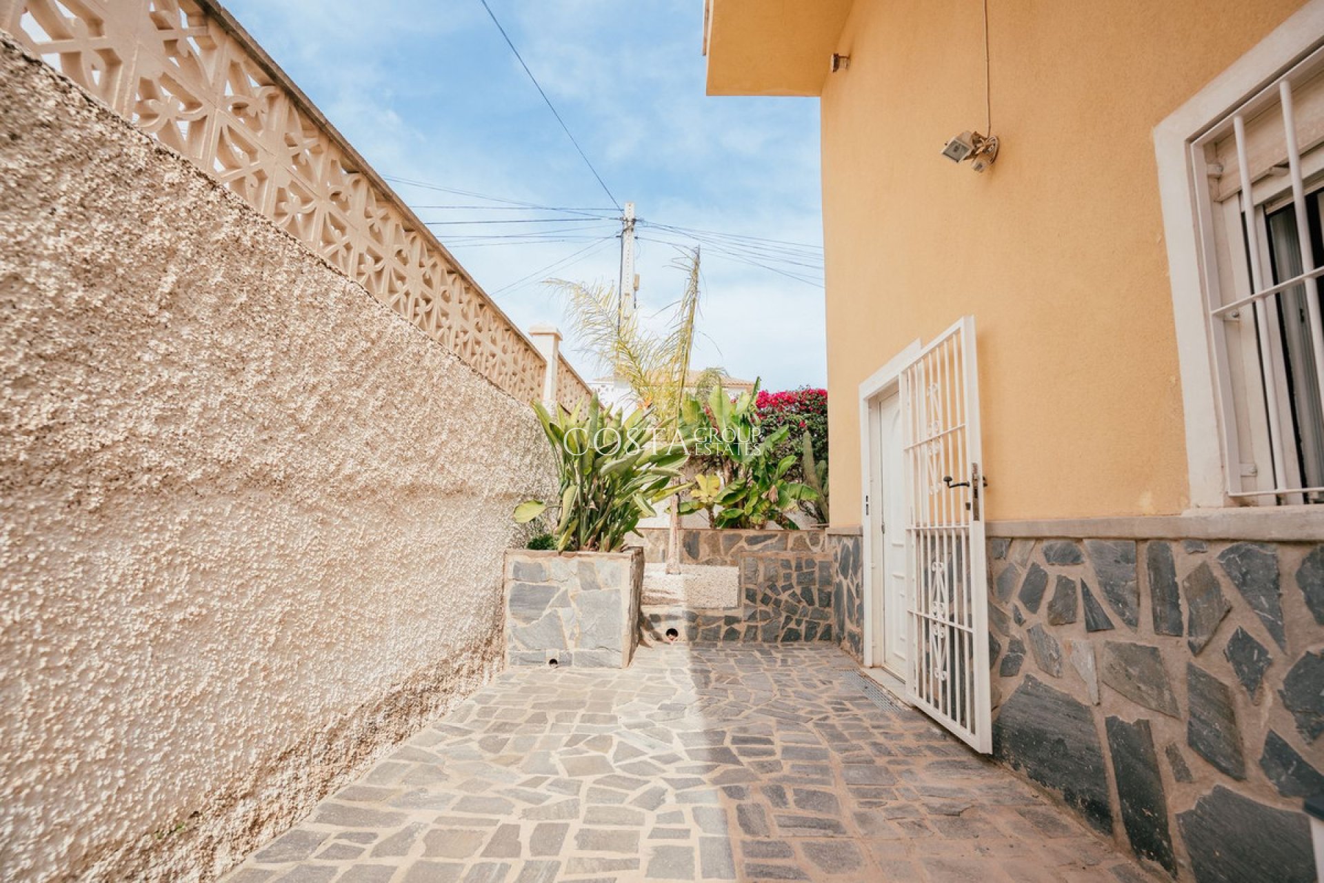 Resale - Villa -
Orihuela - Villamartin