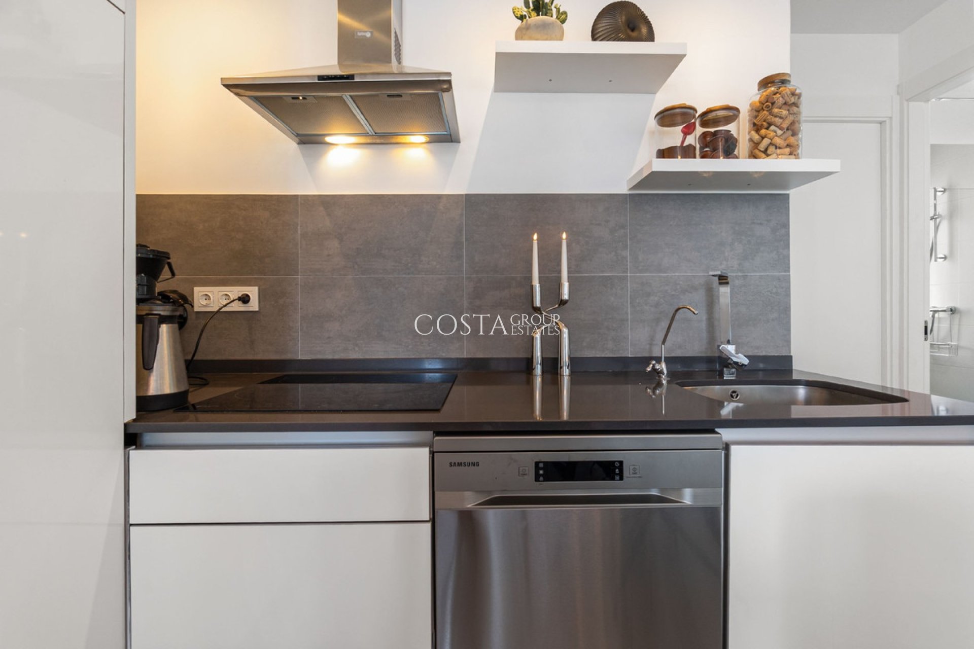 Resale - Villa -
Orihuela - Villamartin