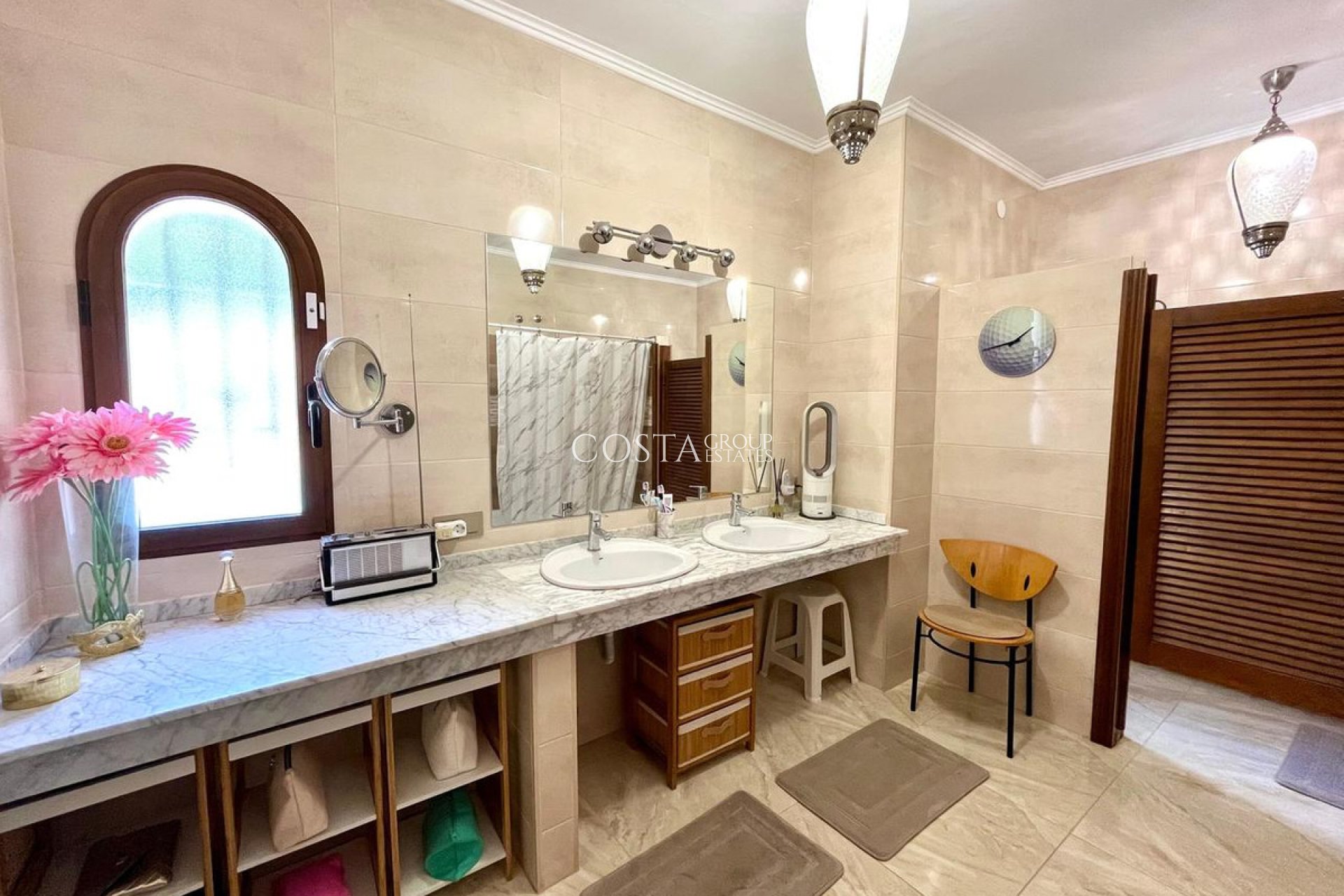 Resale - Villa -
Orihuela - Villamartin