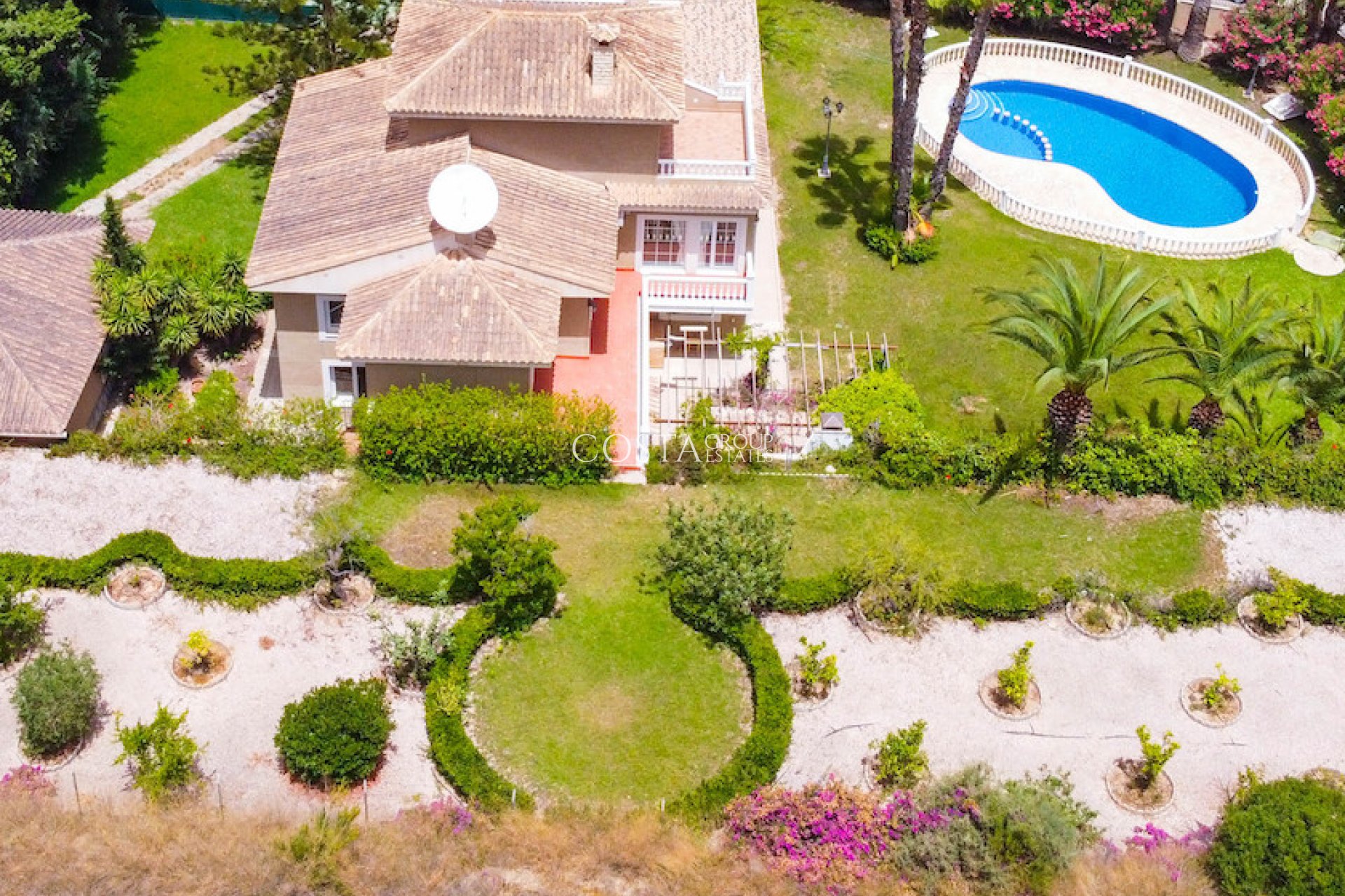 Resale - Villa -
Orihuela - Villamartin