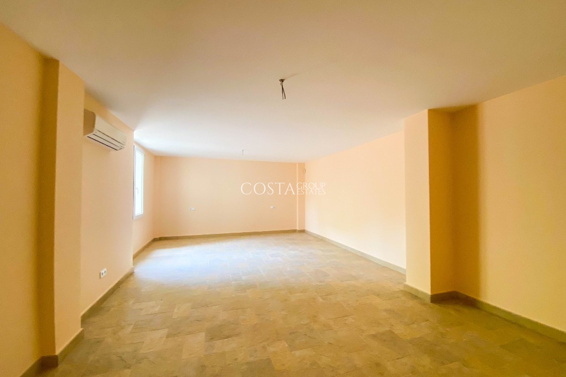 Resale - Villa -
Orihuela - Villamartin