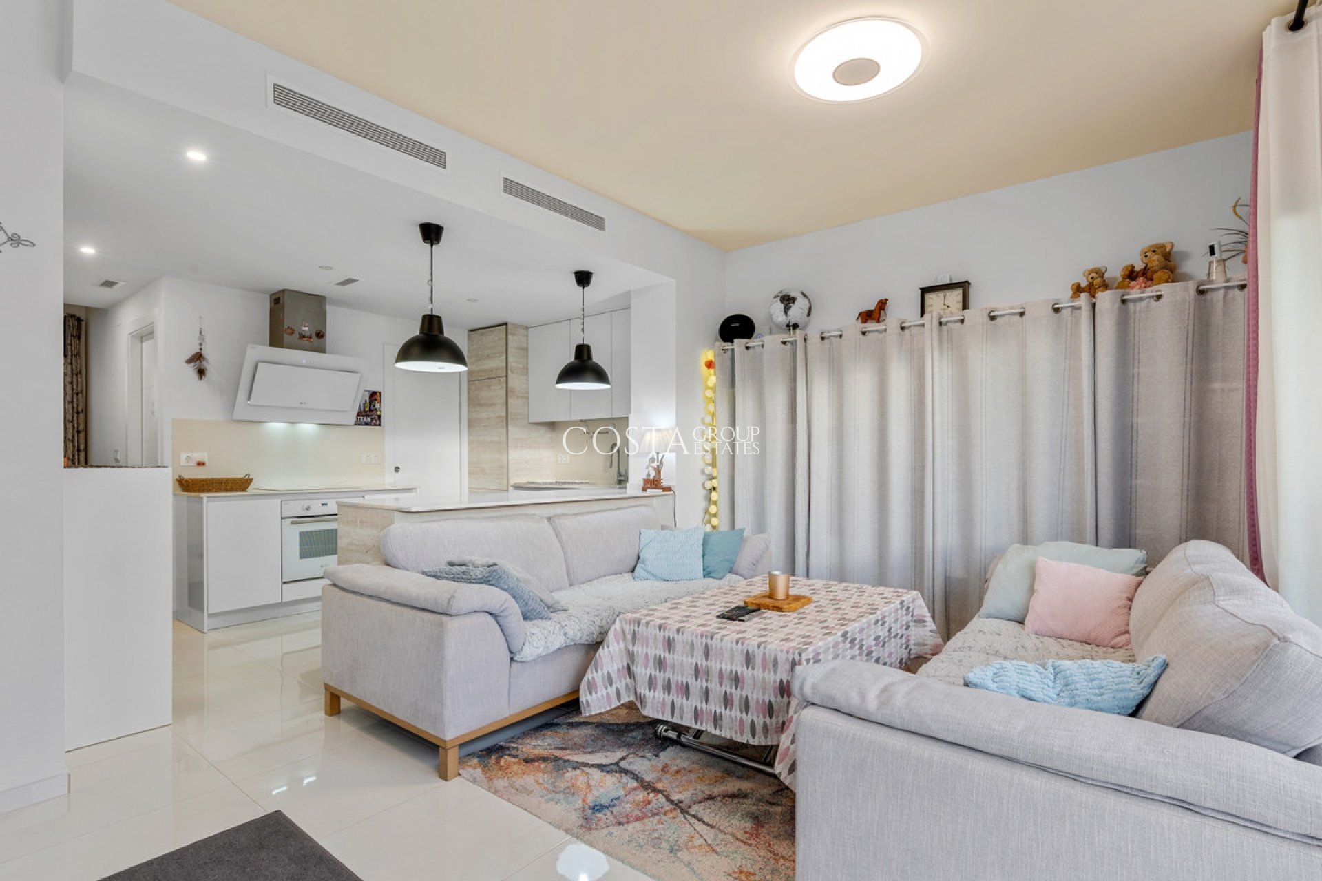 Resale - Villa -
Orihuela - Villamartin