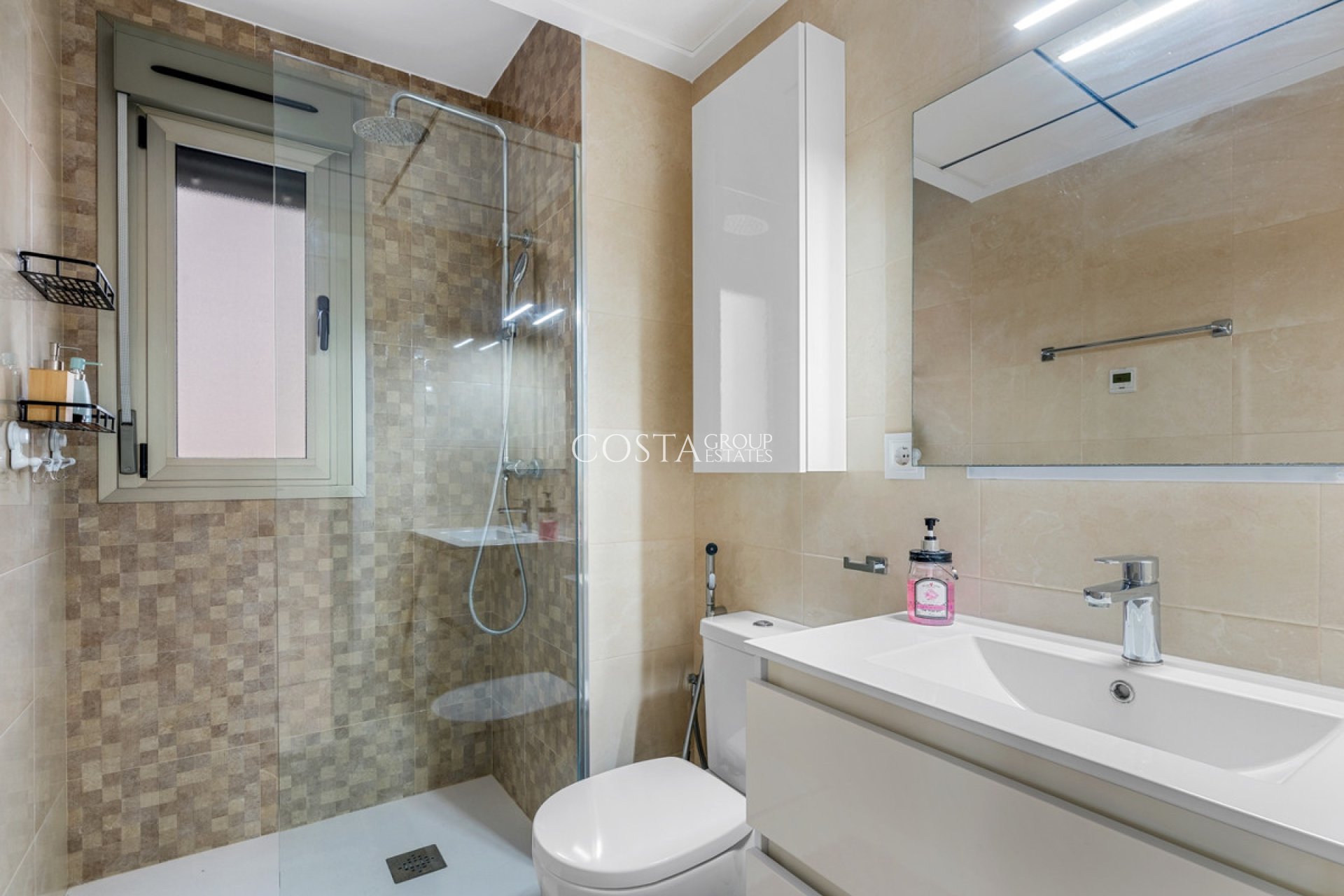 Resale - Villa -
Orihuela - Villamartin