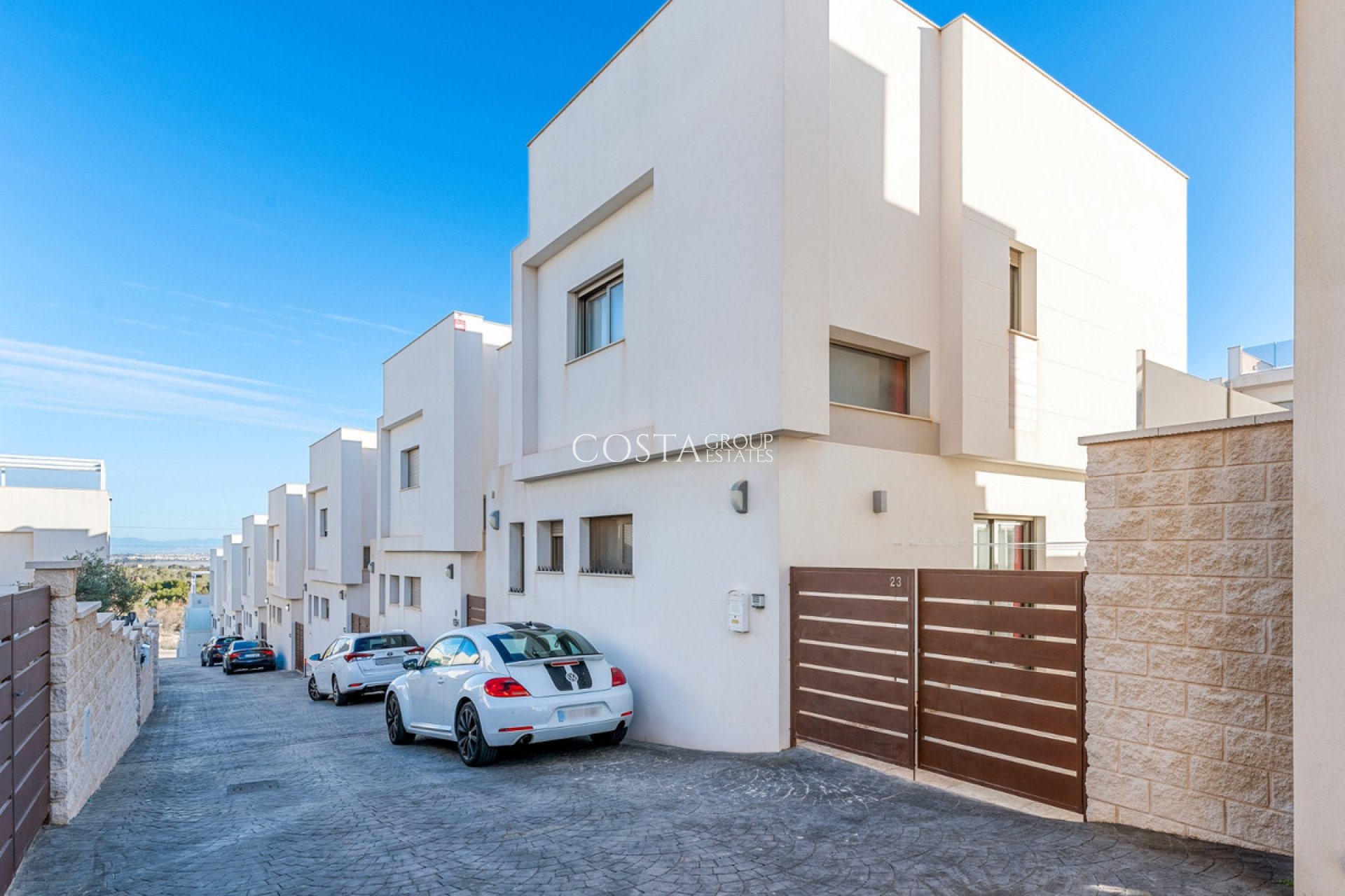 Resale - Villa -
Orihuela - Villamartin