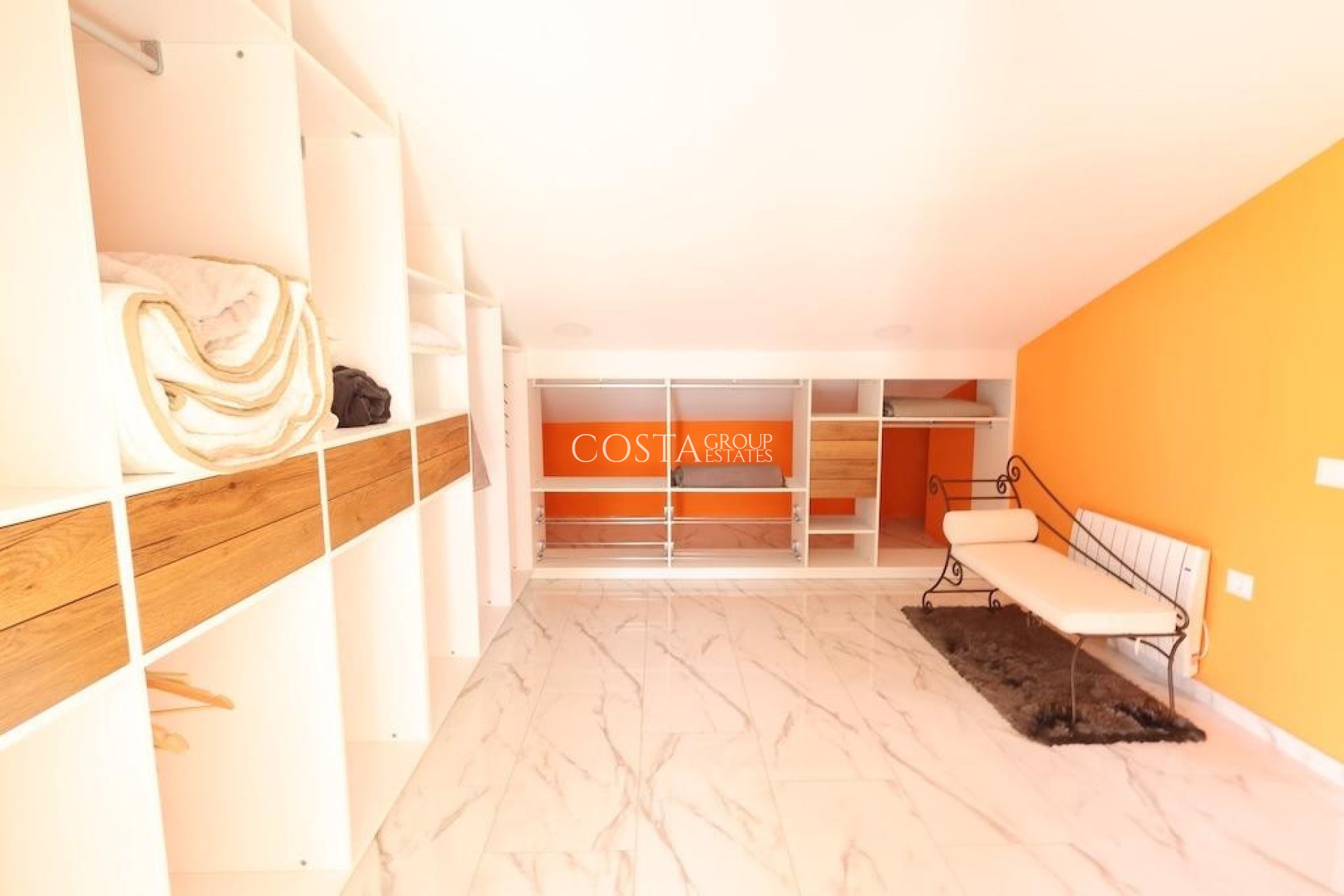 Resale - Villa -
Orihuela - Villamartin