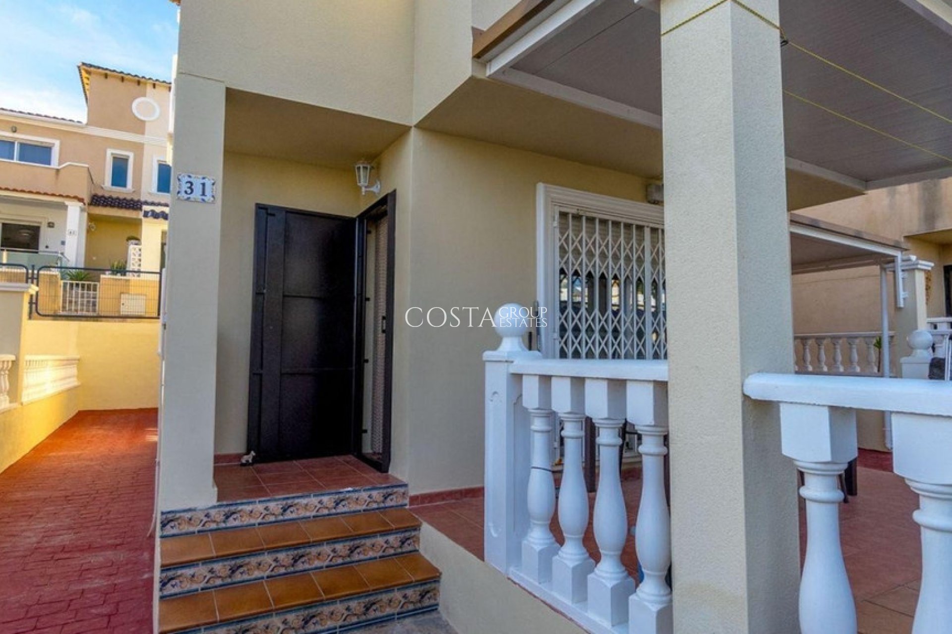 Resale - Villa -
Orihuela - Villamartin