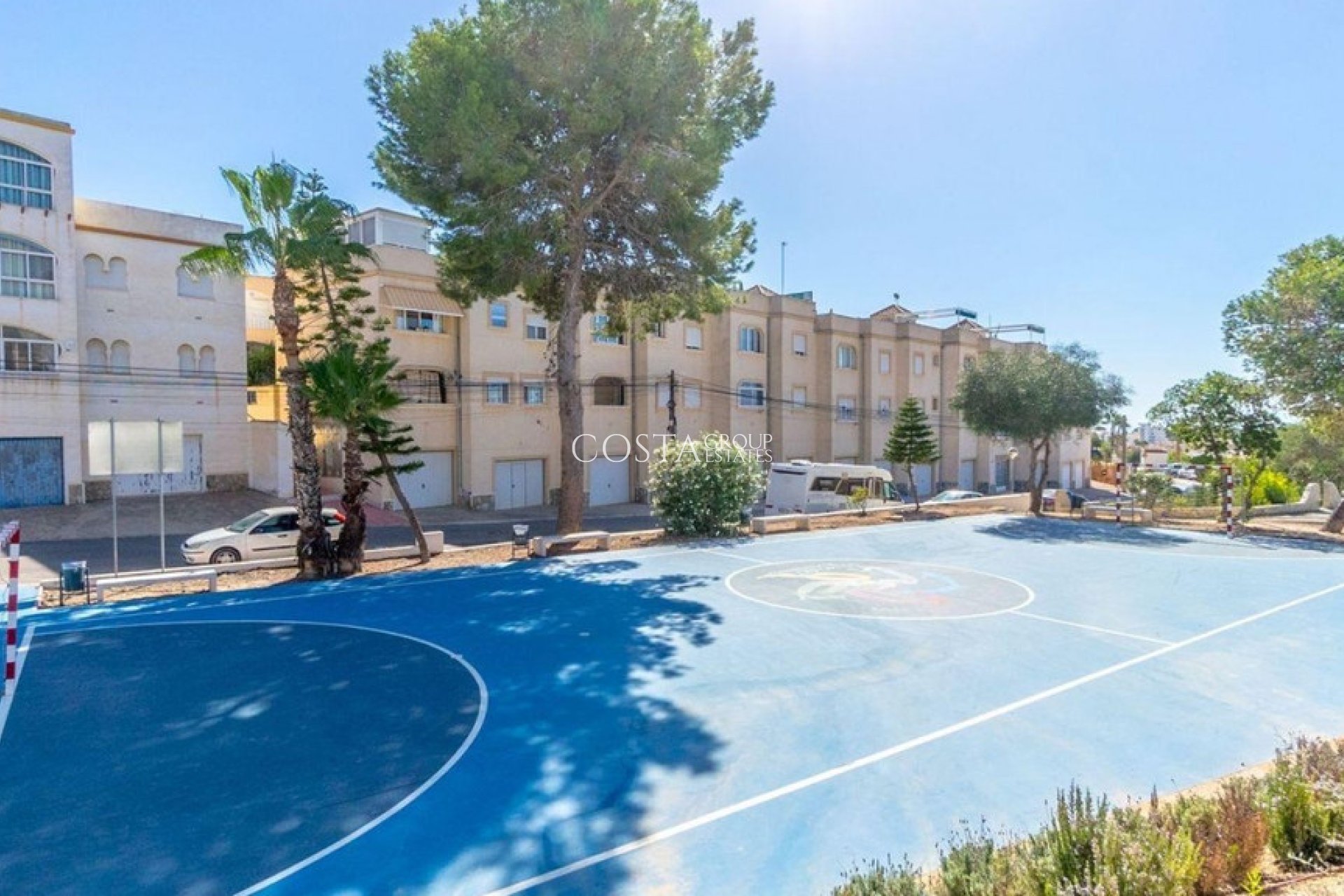 Resale - Villa -
Orihuela - Villamartin