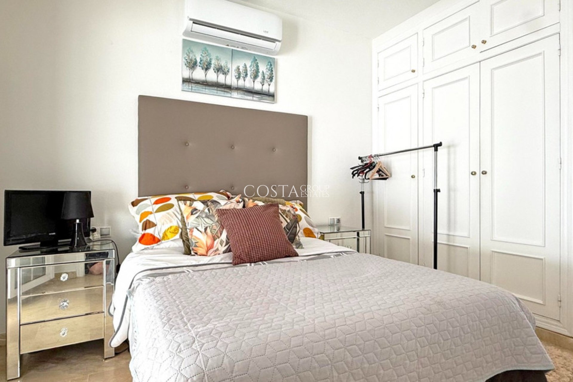 Resale - Villa -
Orihuela - Villamartin