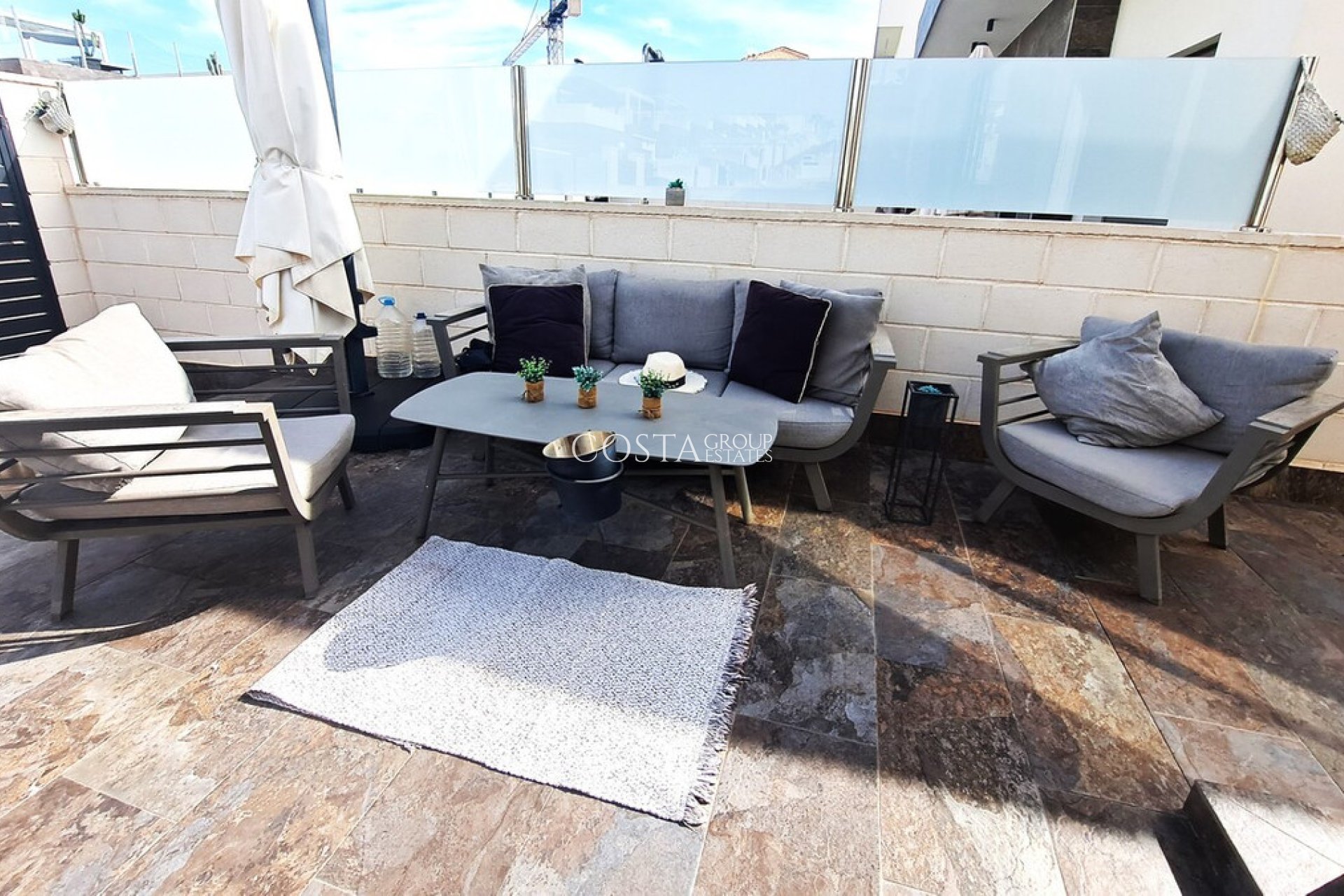 Resale - Villa -
Orihuela - Villamartin