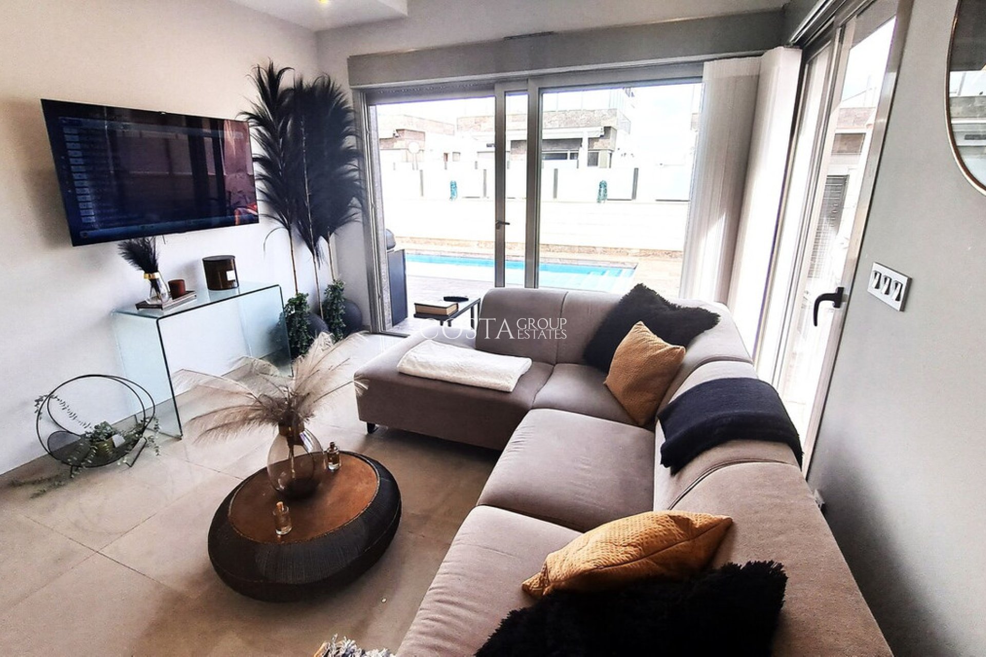 Resale - Villa -
Orihuela - Villamartin