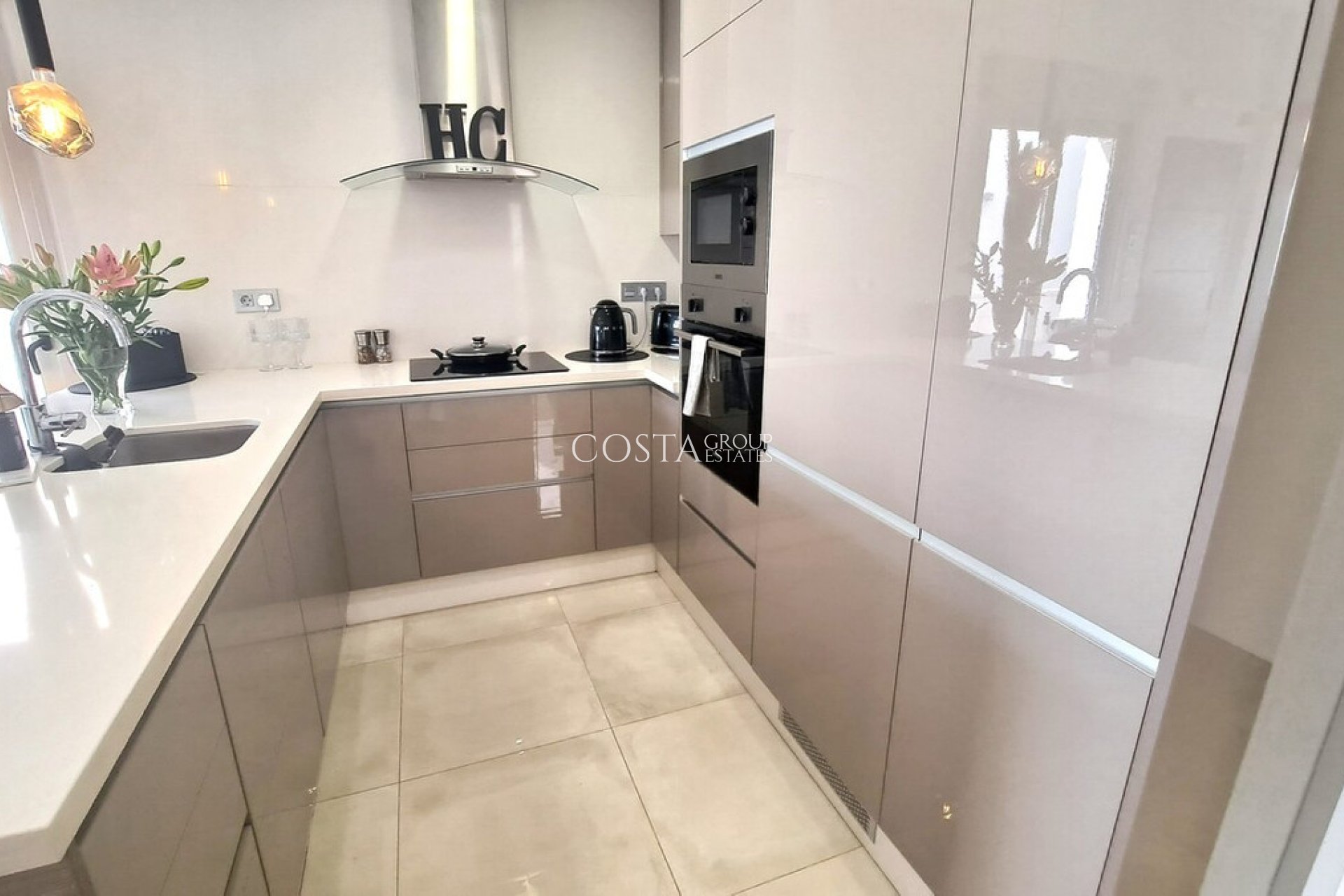 Resale - Villa -
Orihuela - Villamartin