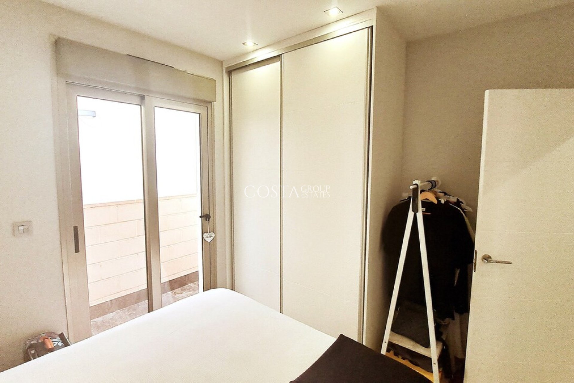 Resale - Villa -
Orihuela - Villamartin