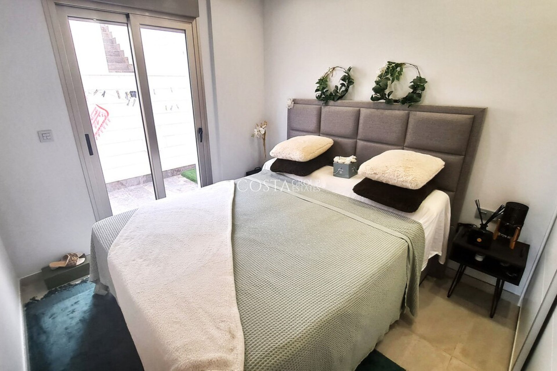 Resale - Villa -
Orihuela - Villamartin