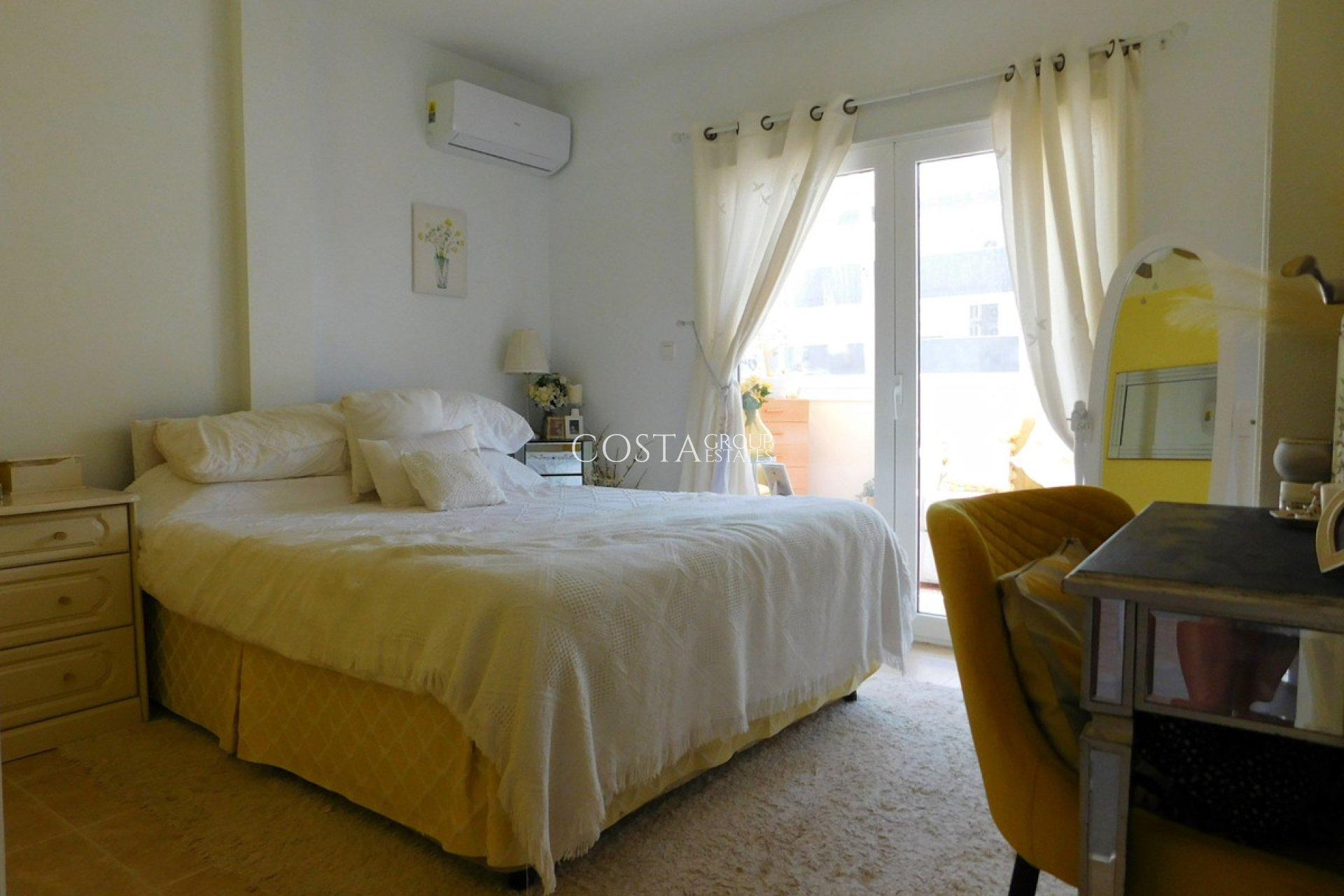 Resale - Villa -
Orihuela - Villamartin