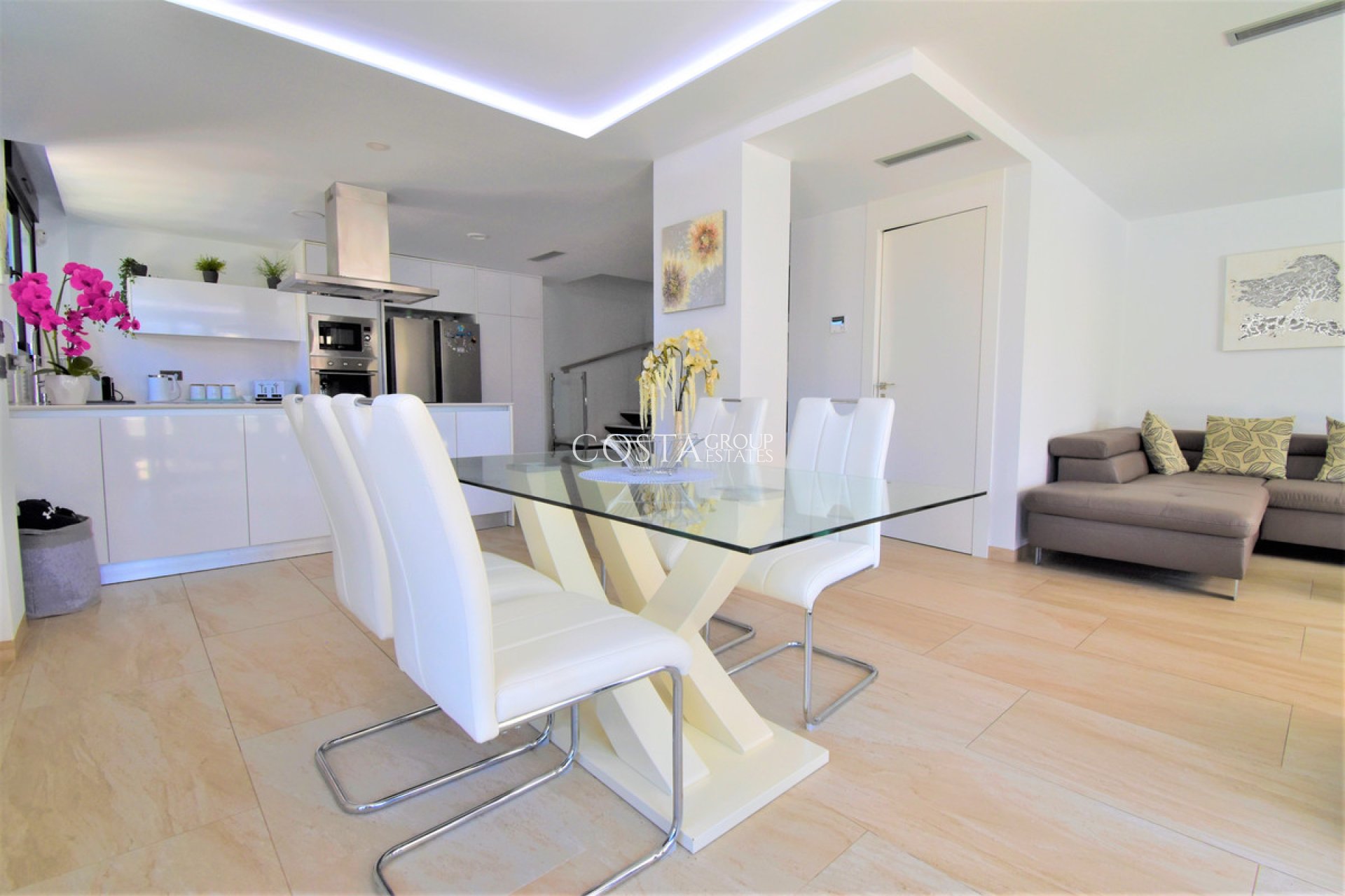 Resale - Villa -
Orihuela - Villamartin