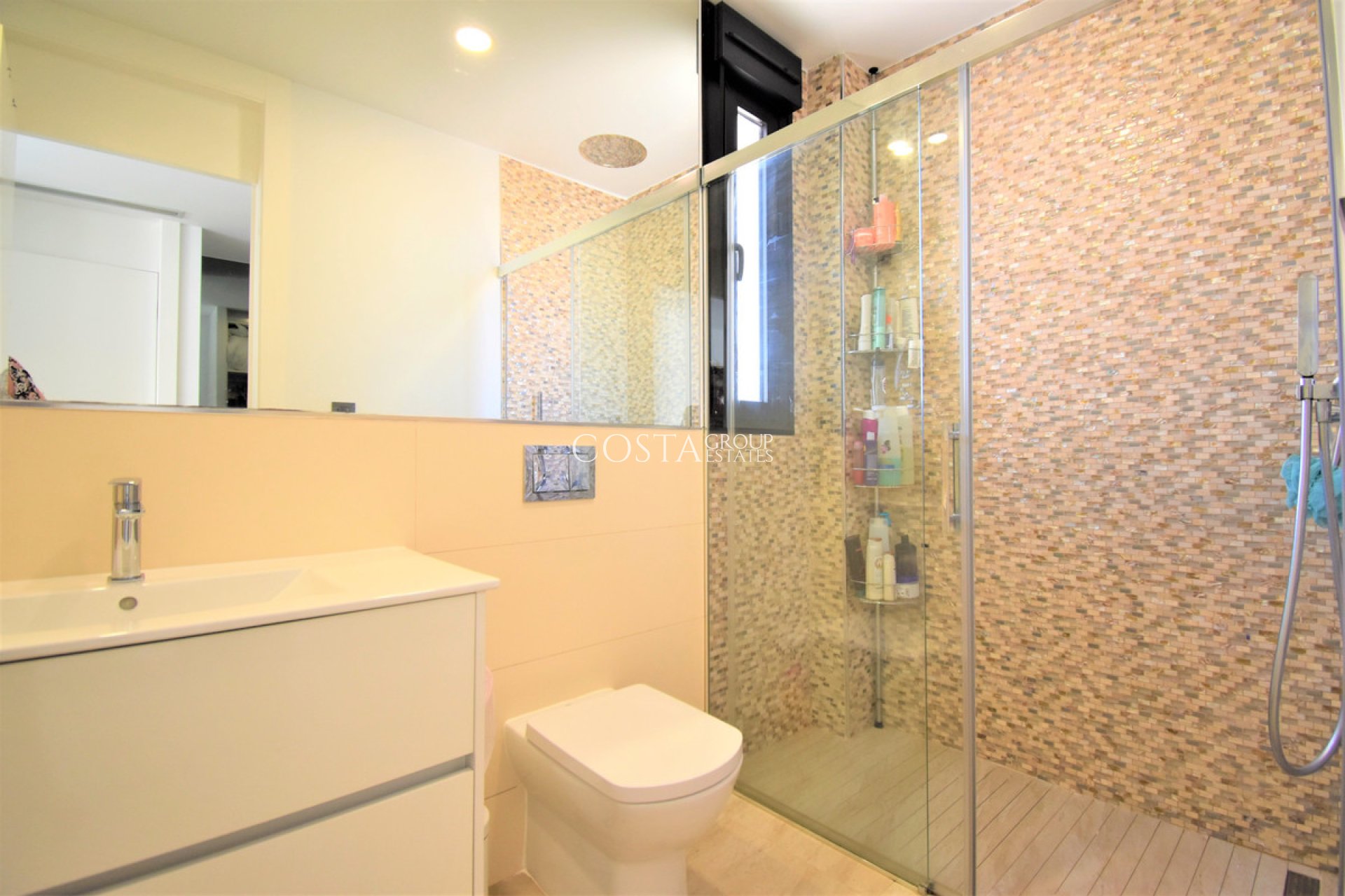 Resale - Villa -
Orihuela - Villamartin