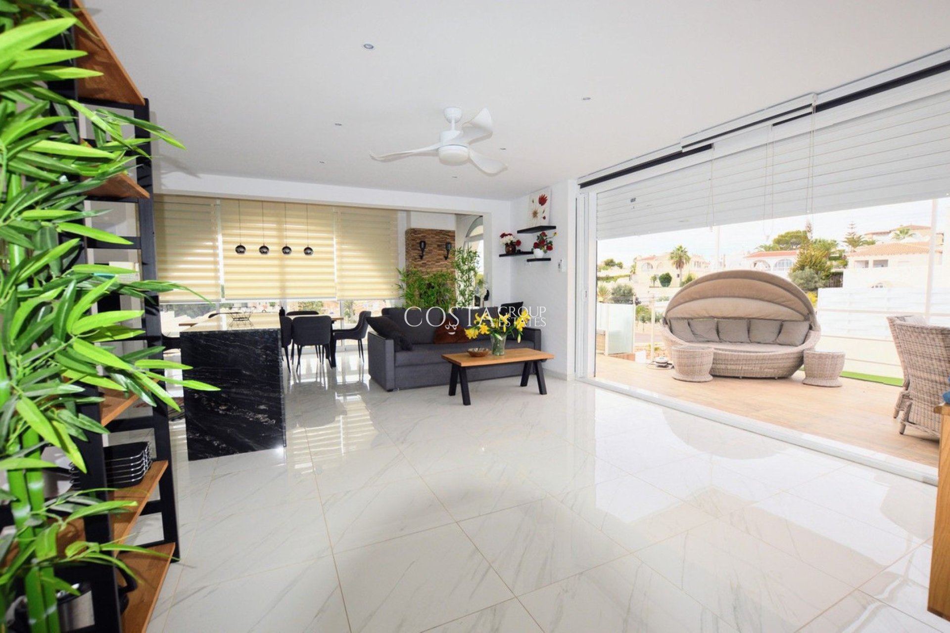 Resale - Villa -
Orihuela - Villamartin