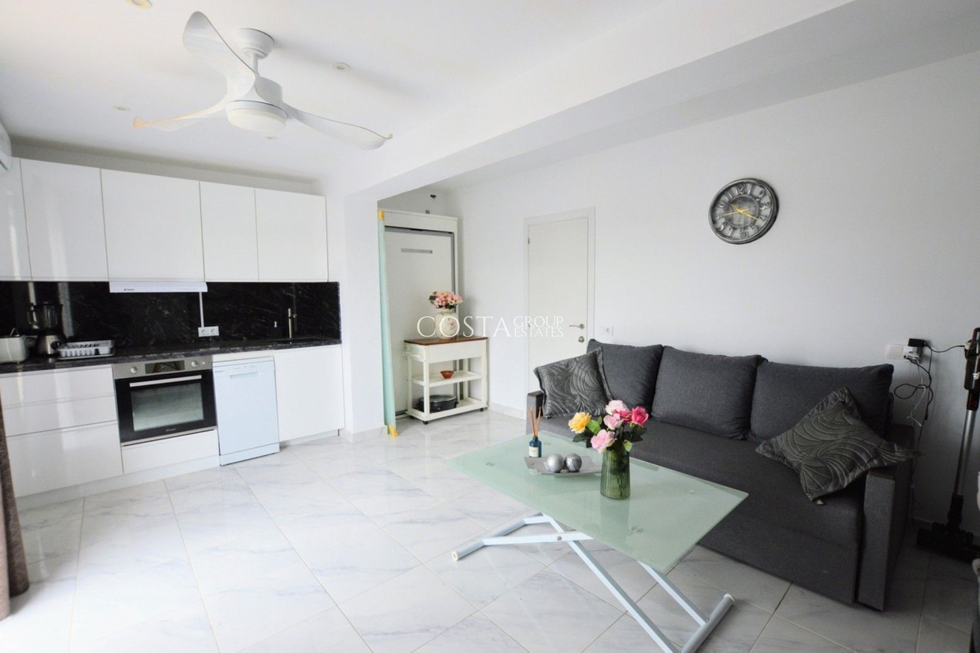 Resale - Villa -
Orihuela - Villamartin