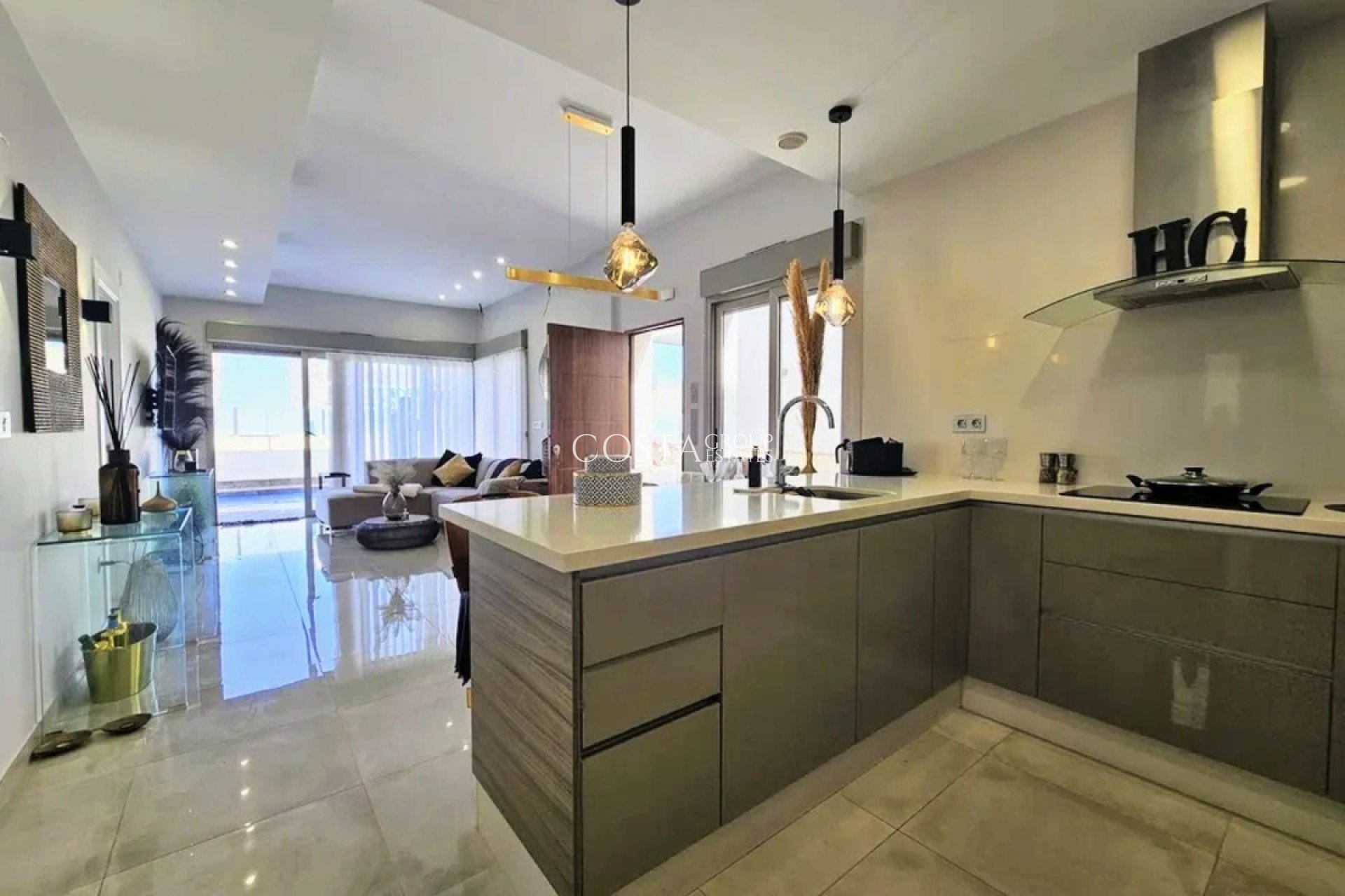 Resale - Villa -
Orihuela - Villamartin