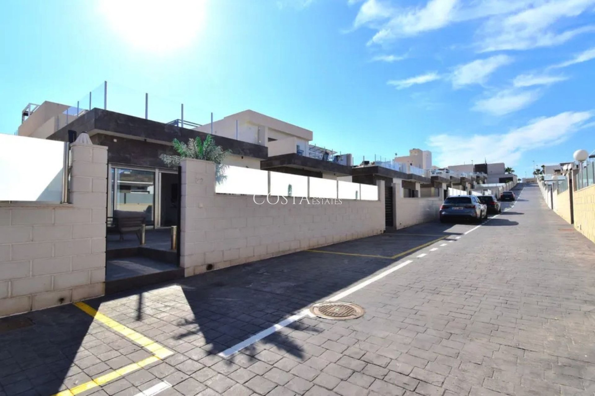 Resale - Villa -
Orihuela - Villamartin