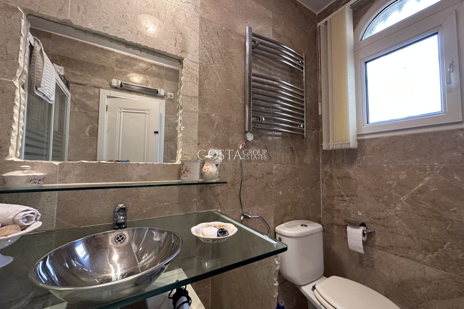 Resale - Villa -
Orihuela - Villamartin