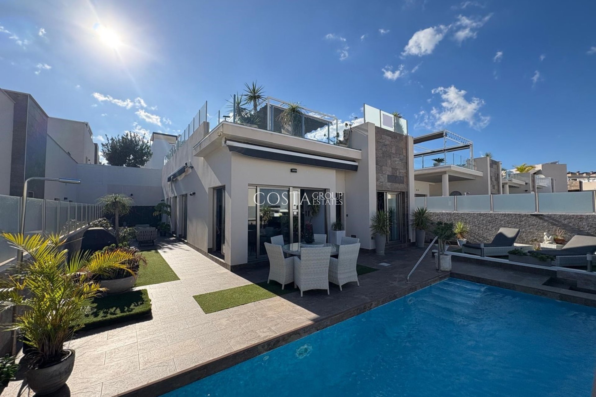 Resale - Villa -
Orihuela - Villamartin