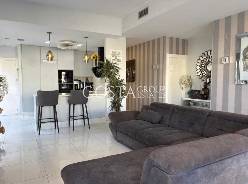 Resale - Villa -
Orihuela - Villamartin