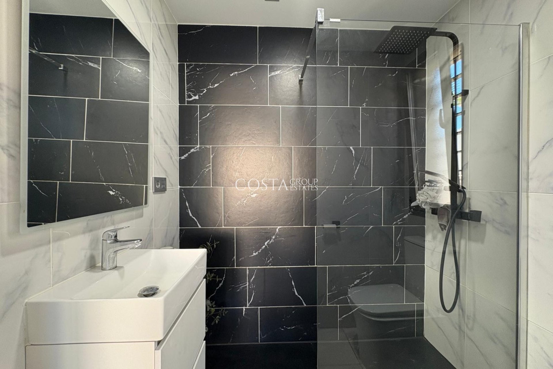 Resale - Villa -
Orihuela - Villamartin