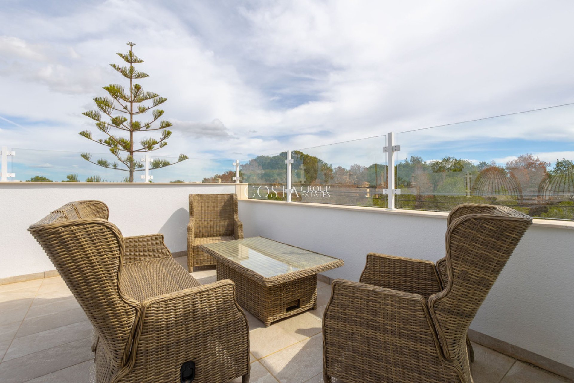 Resale - Villa -
Orihuela - Villamartin