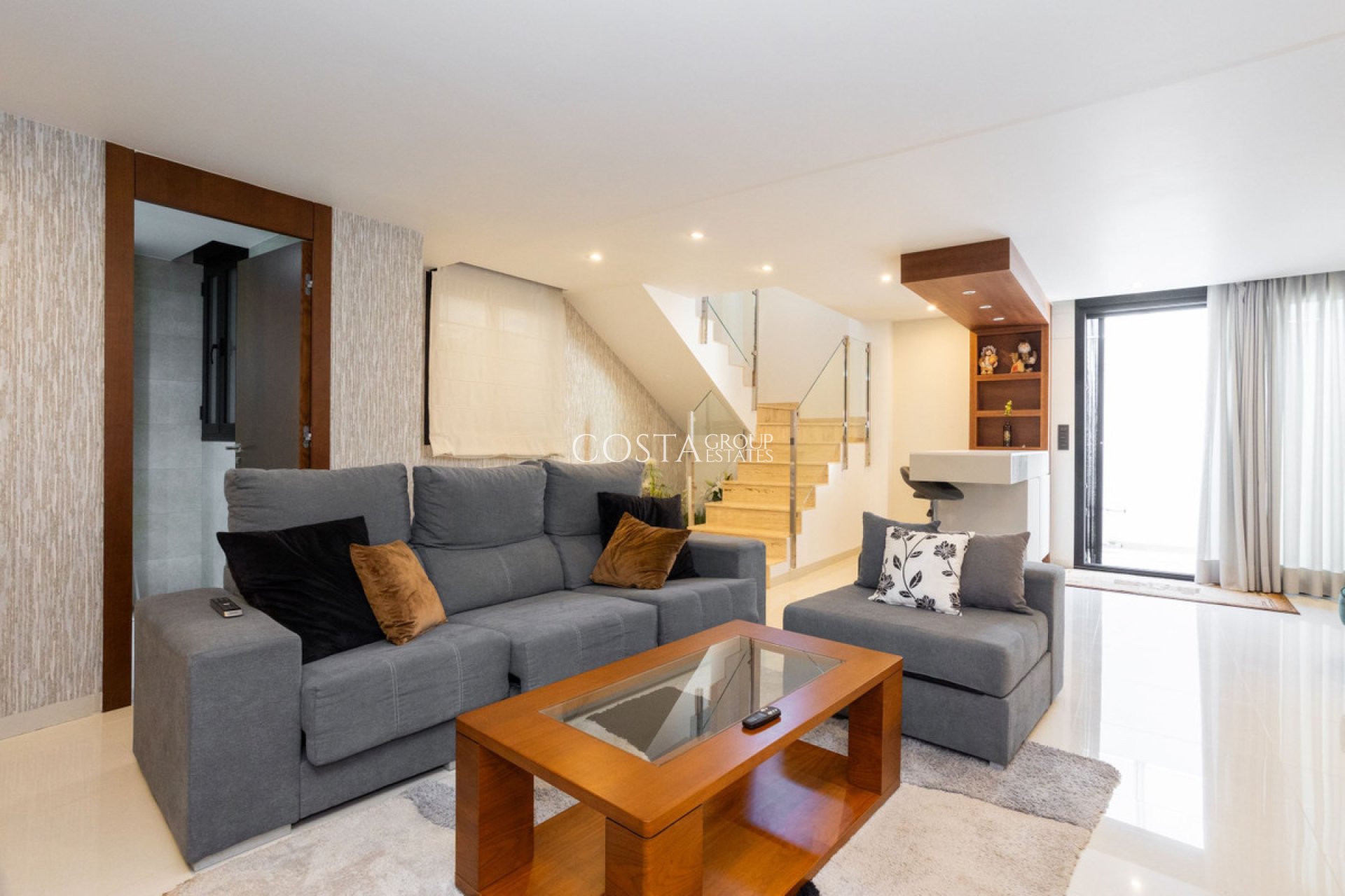 Resale - Villa -
Orihuela - Villamartin