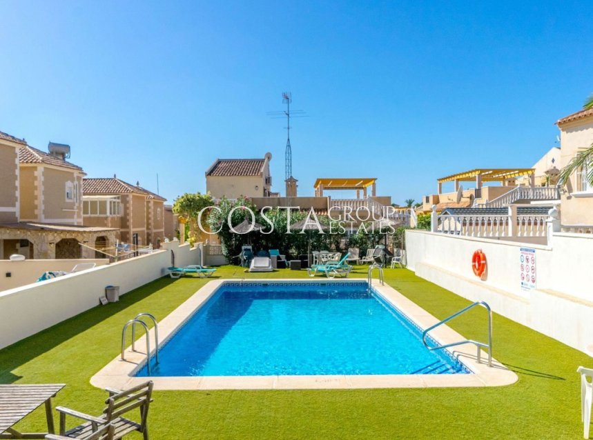 Resale - Villa -
Orihuela - Villamartin